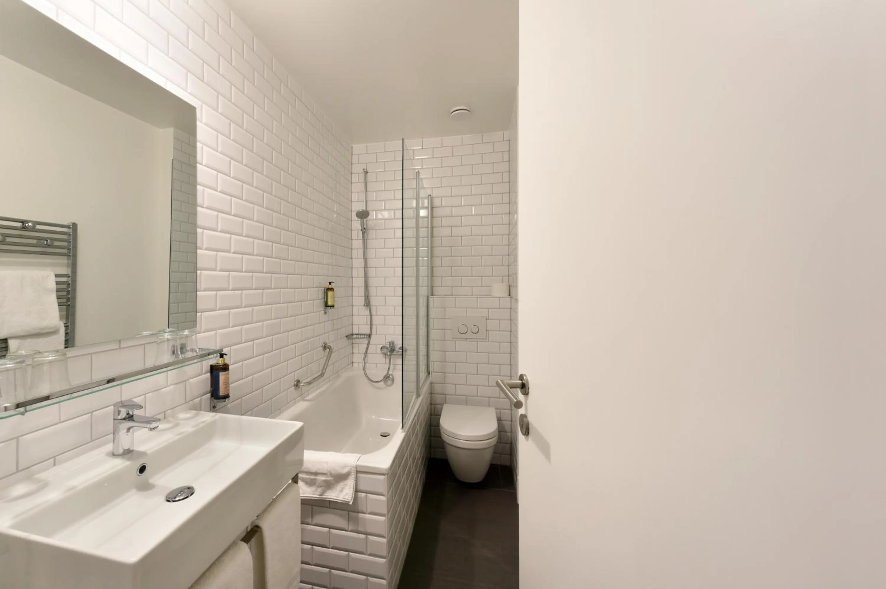 Bathroom in Hôtel Pax