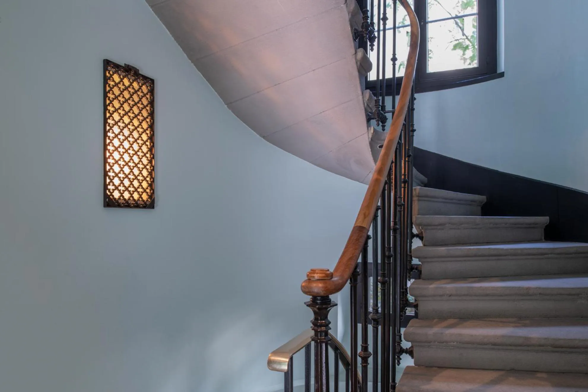 Property building in Hôtel Pax