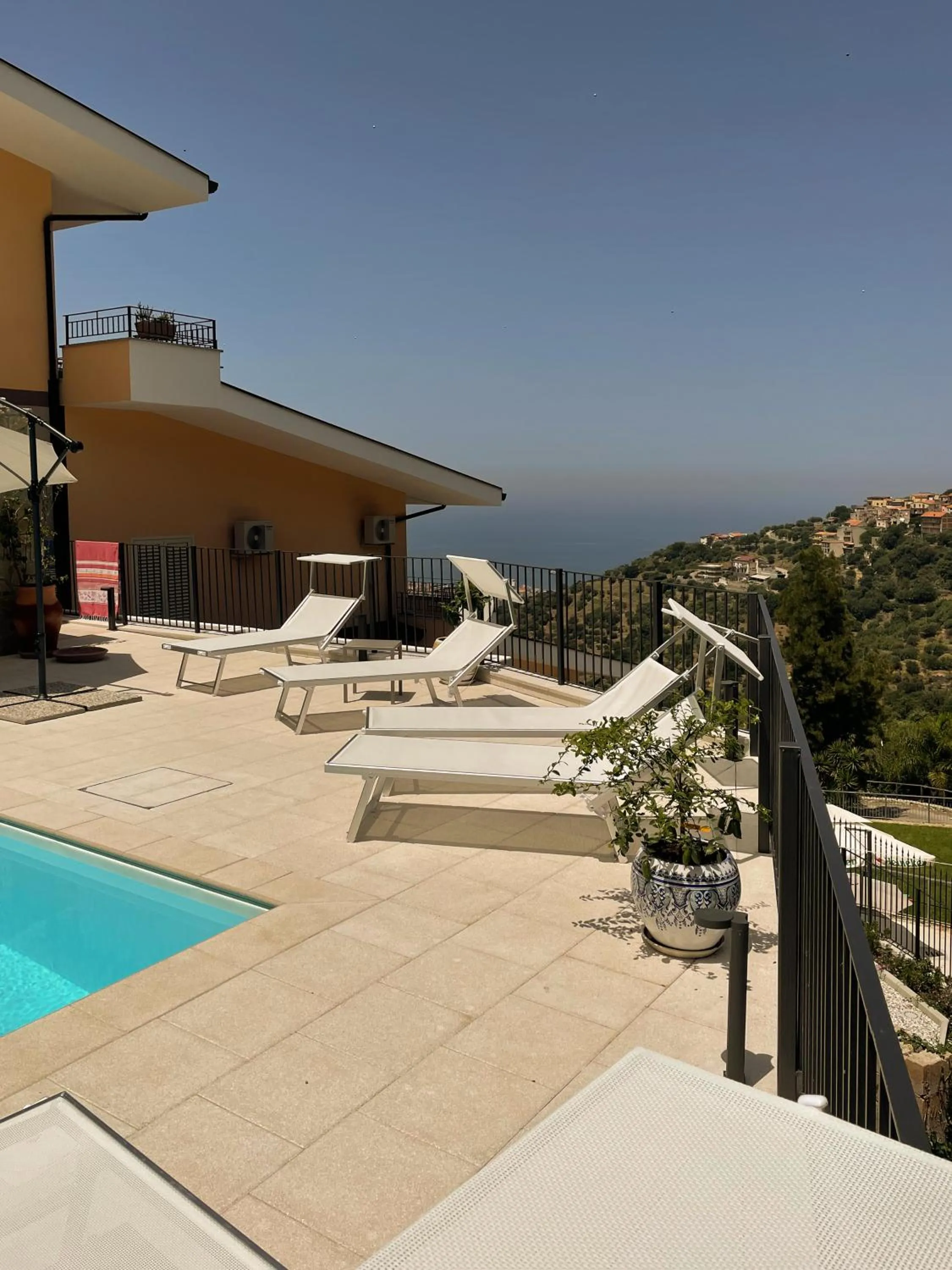 Pool view in Residence Mersa