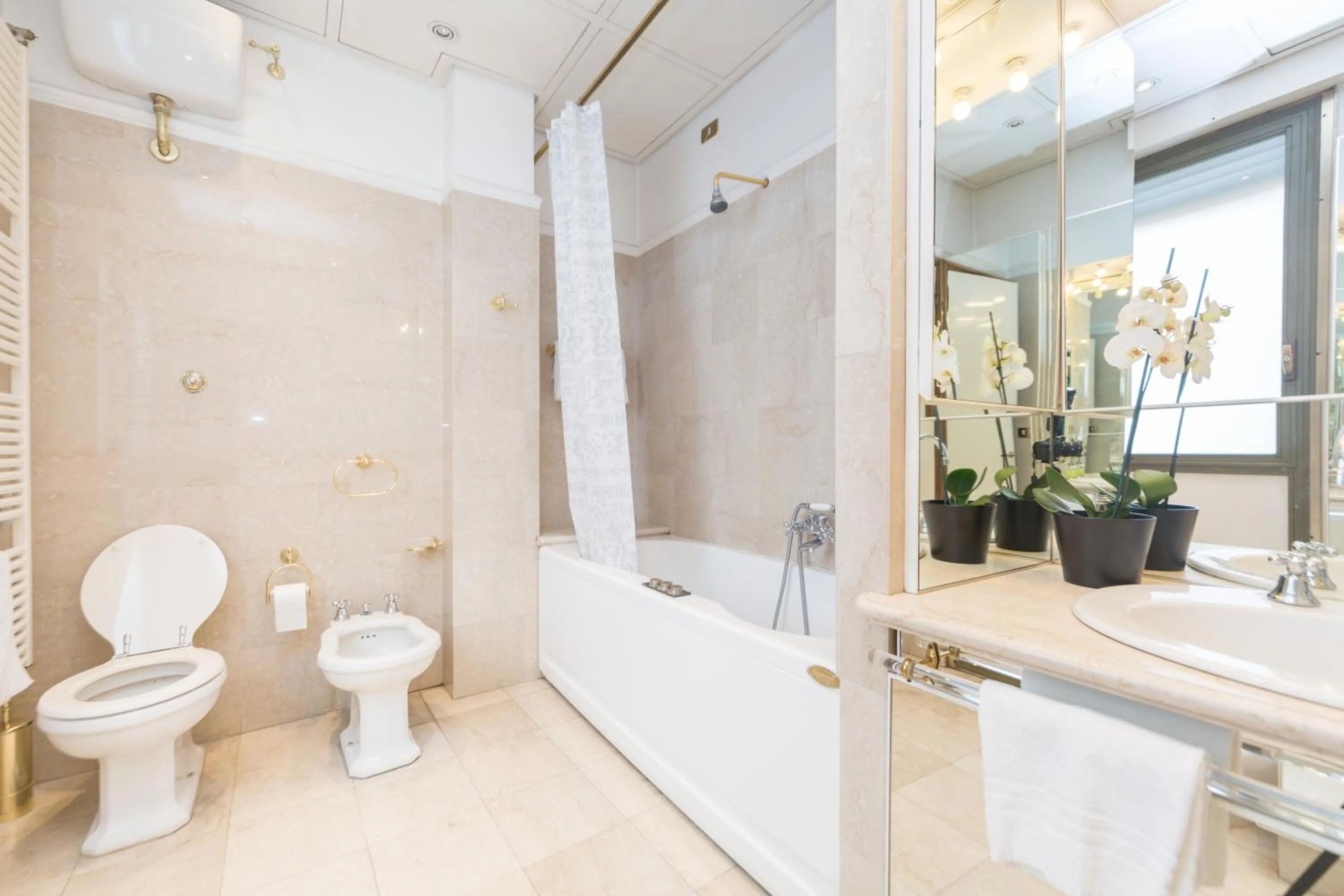 Hot Tub in Cristina Rossi Bed&Breakfast