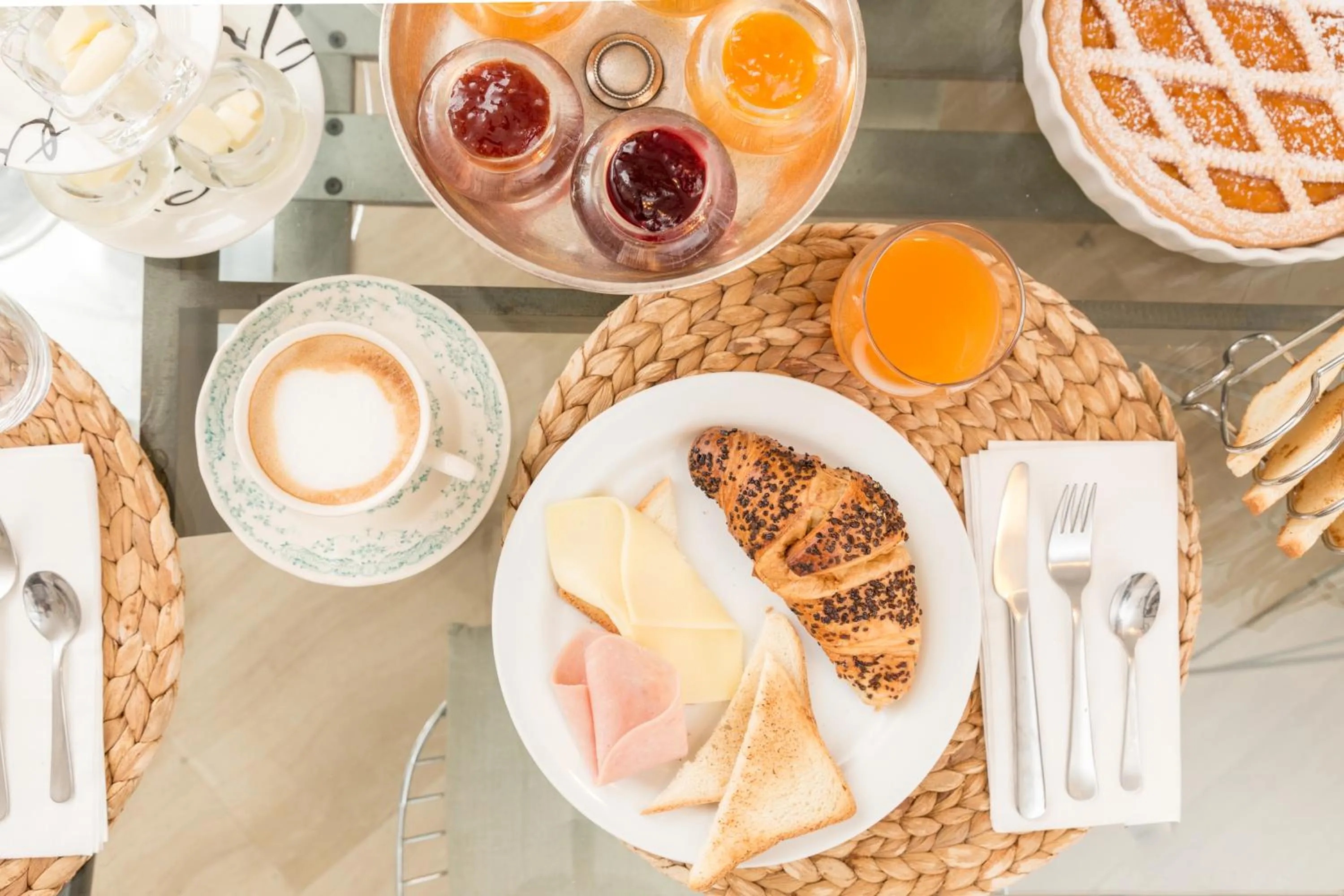 Food and drinks in Cristina Rossi Bed&Breakfast