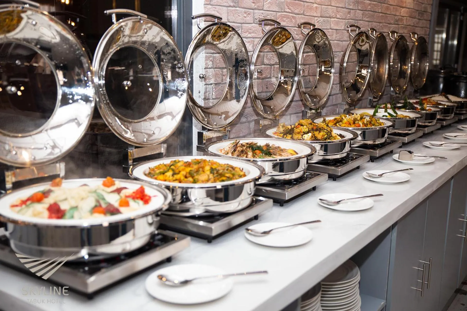 Restaurant/places to eat in Skyline Tabuk Hotel