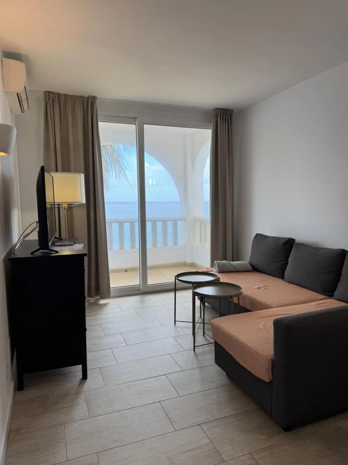 Balcony/Terrace in Orange Colom - Seaside Apartments