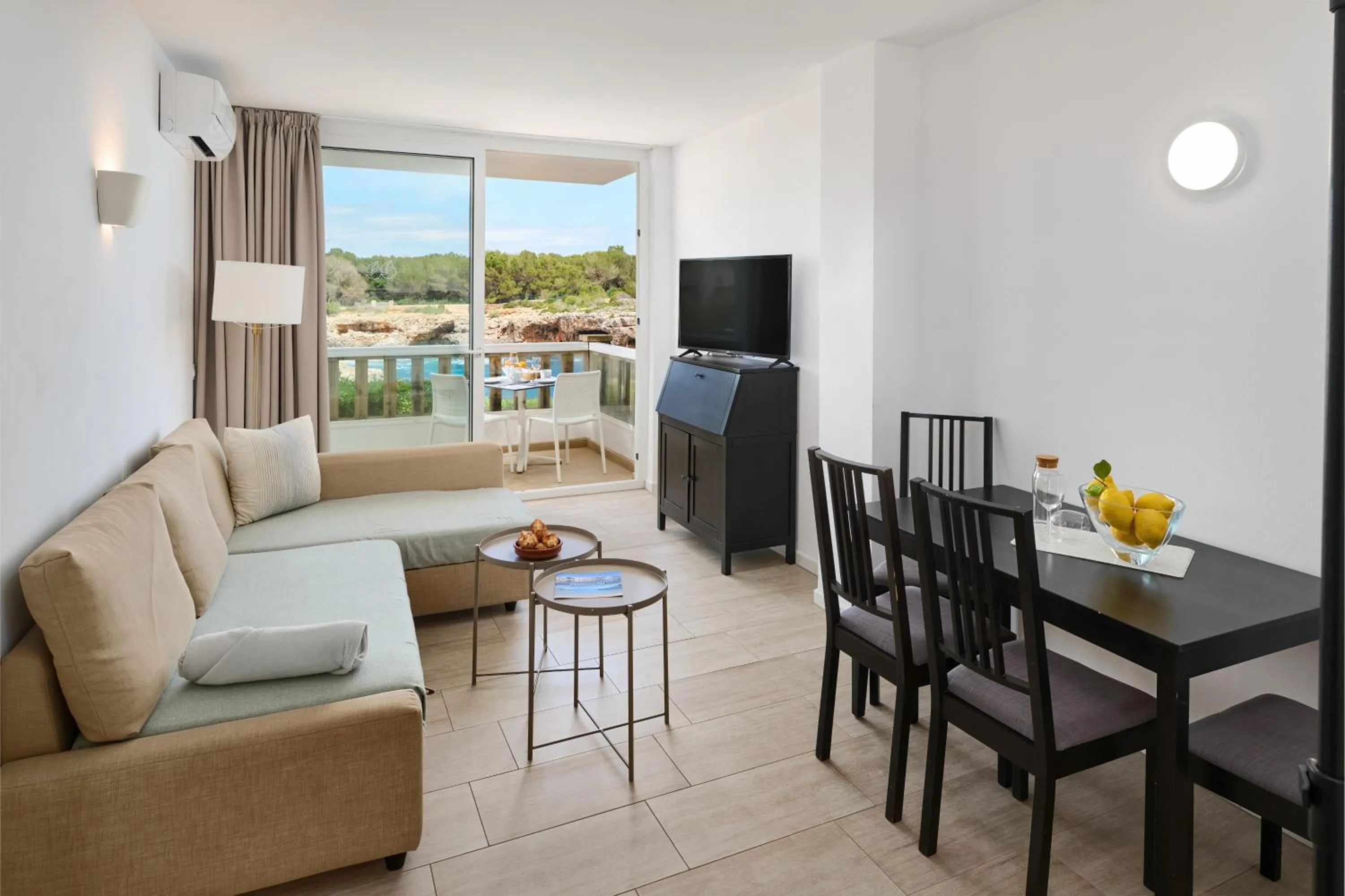 Orange Colom - Seaside Apartments