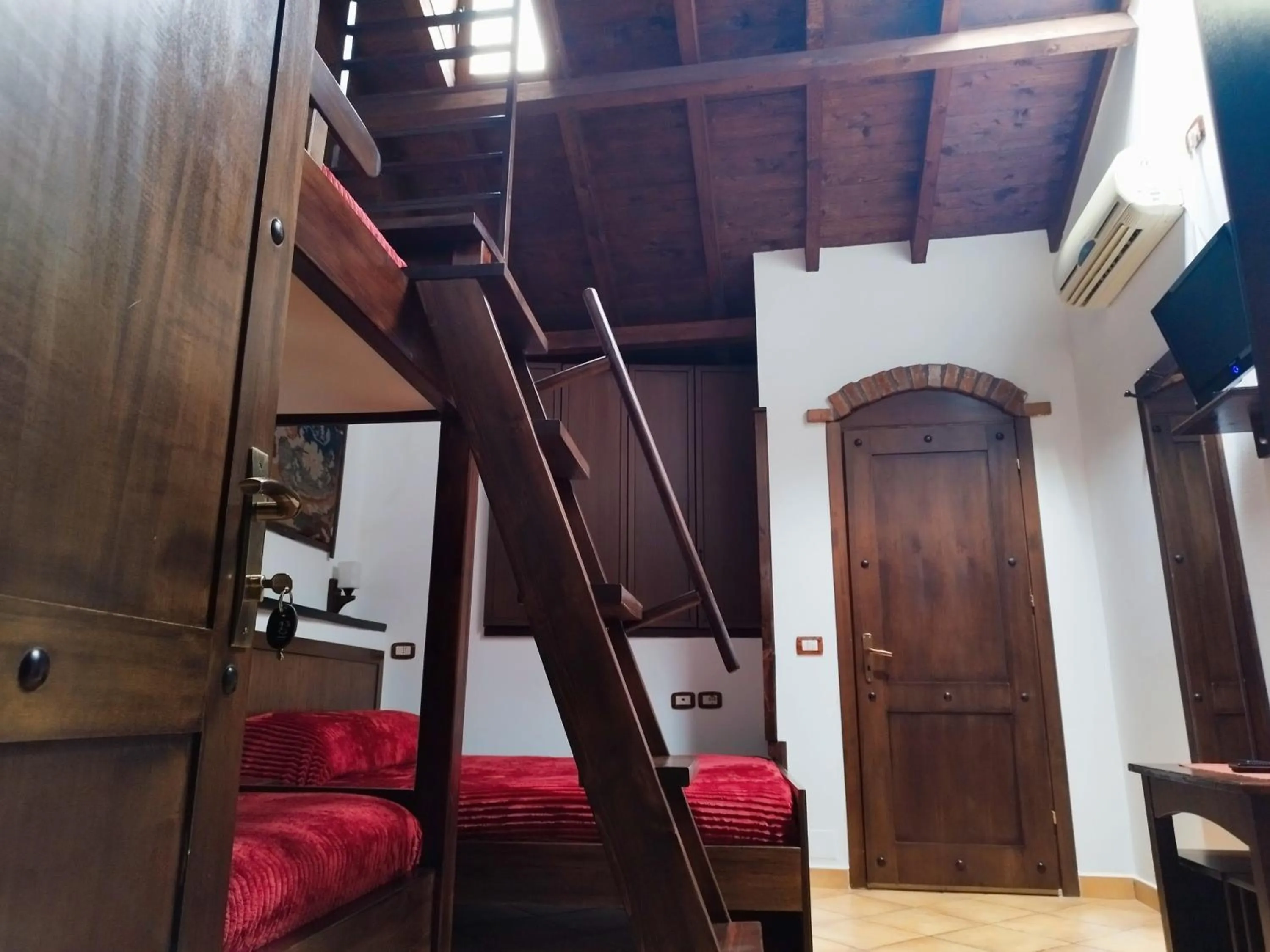 Bed in Guva Mangalem Hotel Restaurant