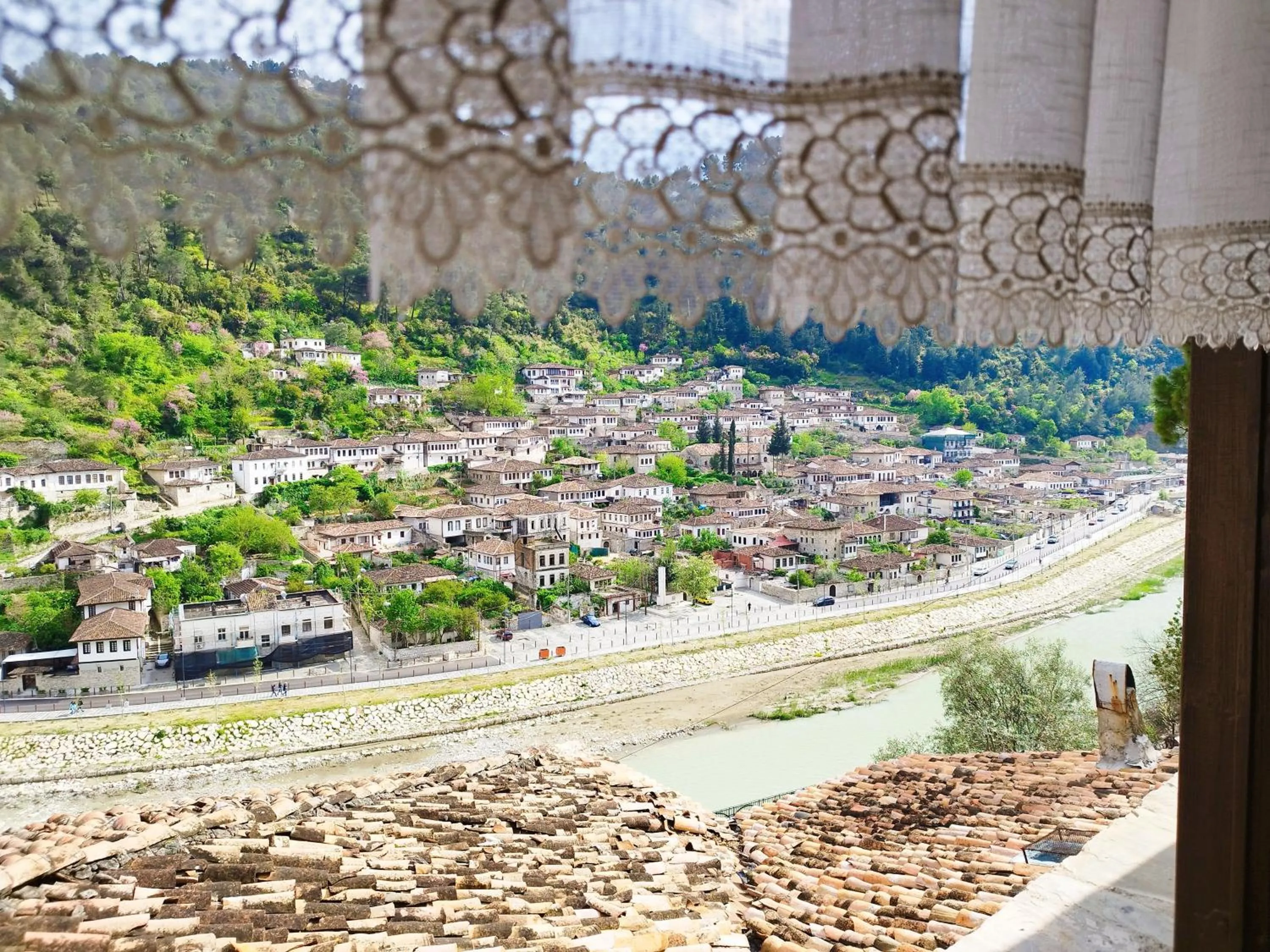 Day in Guva Mangalem Hotel Restaurant