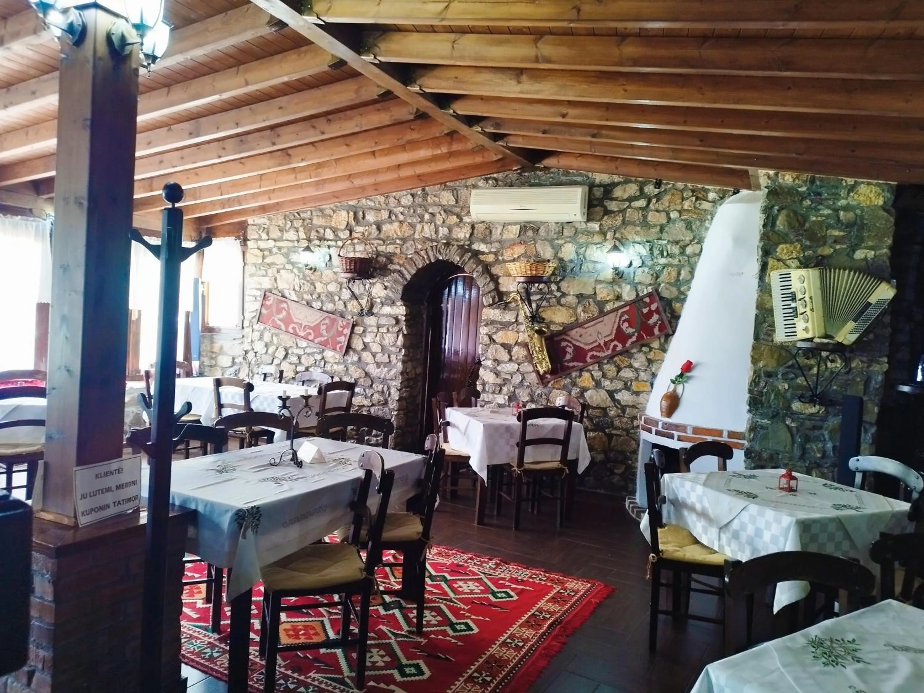 Restaurant/places to eat in Guva Mangalem Hotel Restaurant
