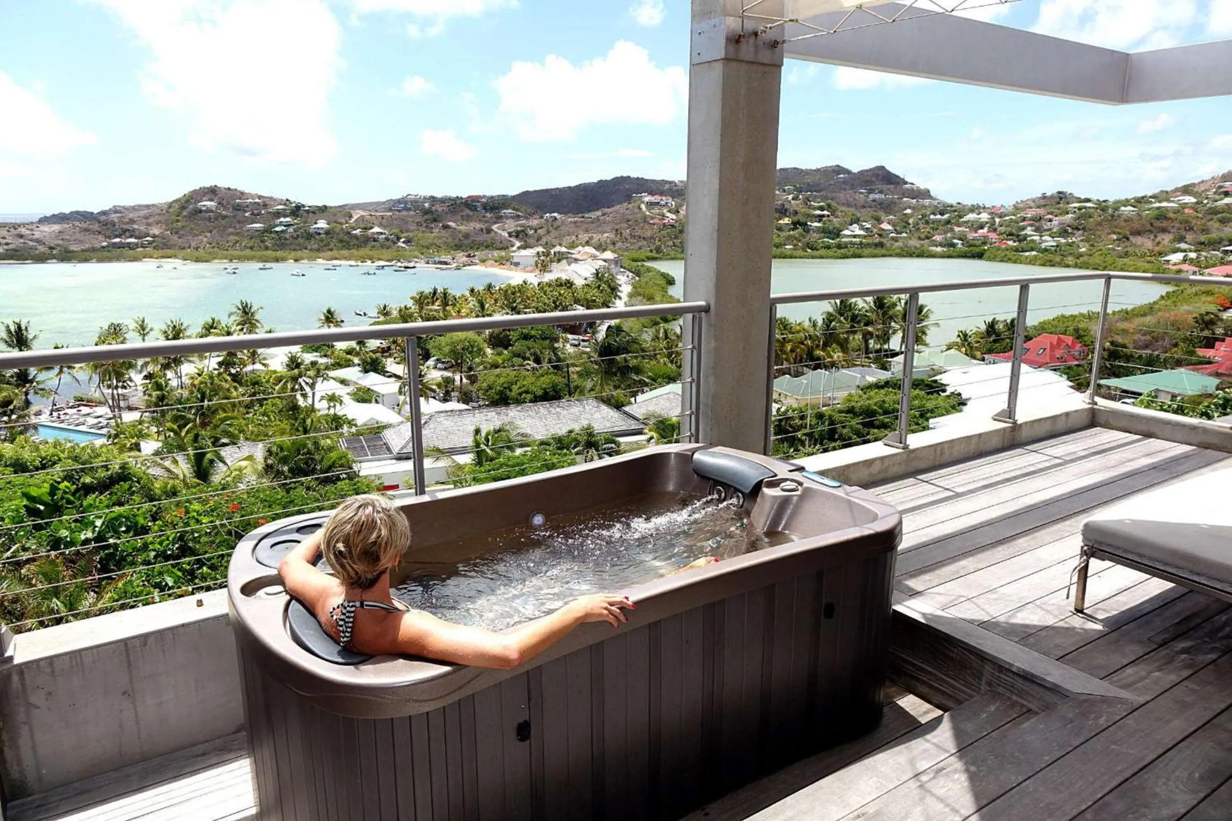 Hot Tub in Villa Lodge 4 Epices