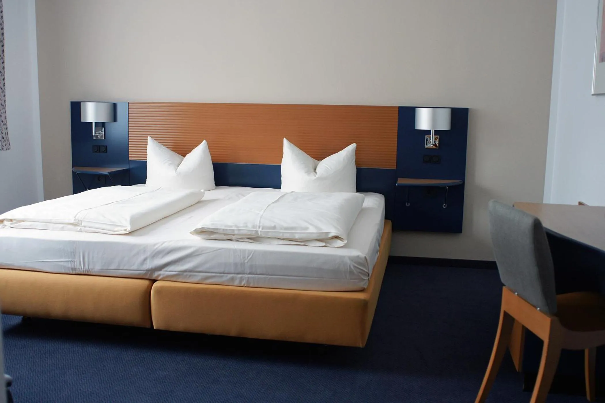 Photo of the whole room, Bed in Motel Hormersdorf