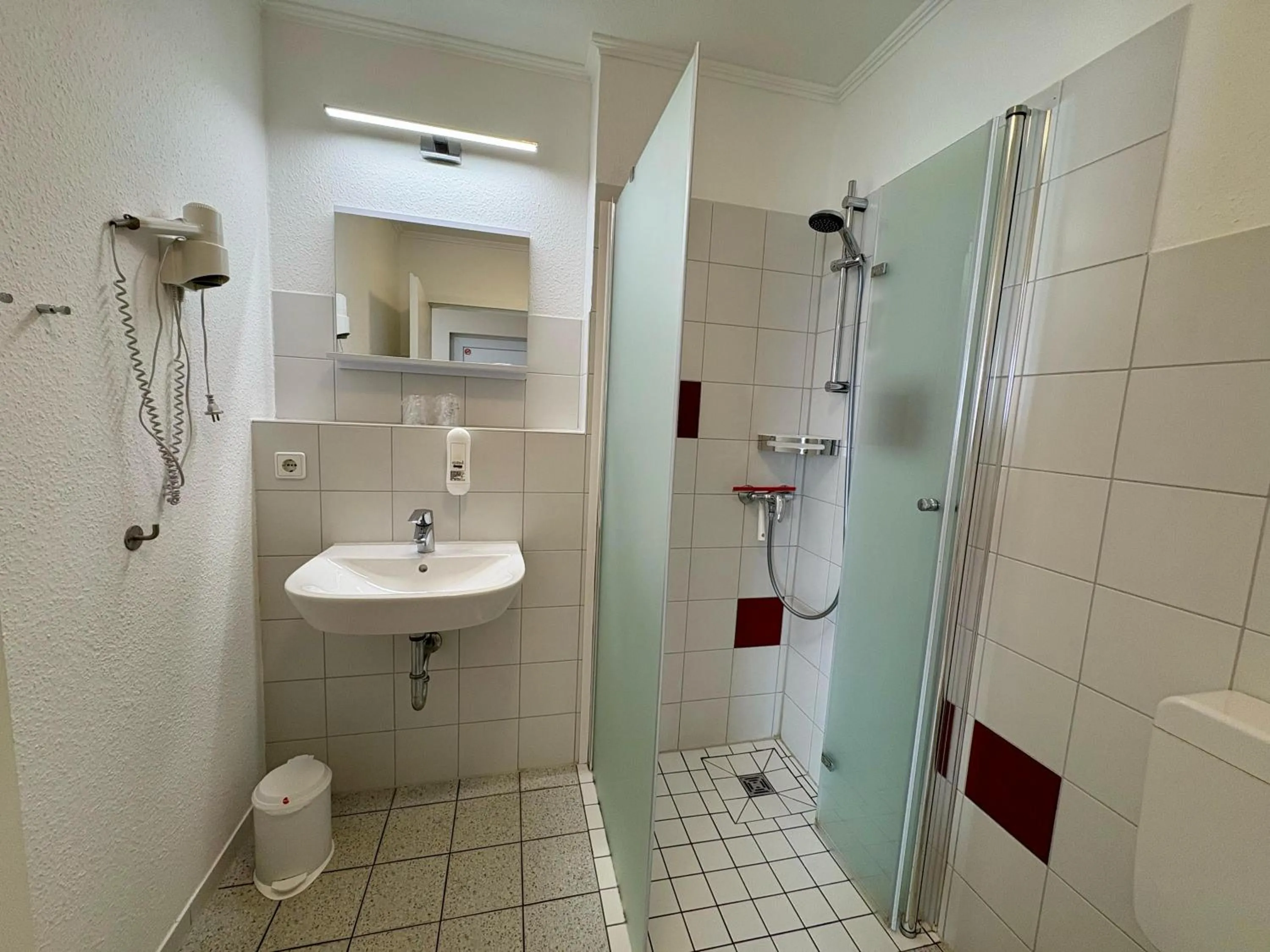 Bathroom in Ellen Hotel