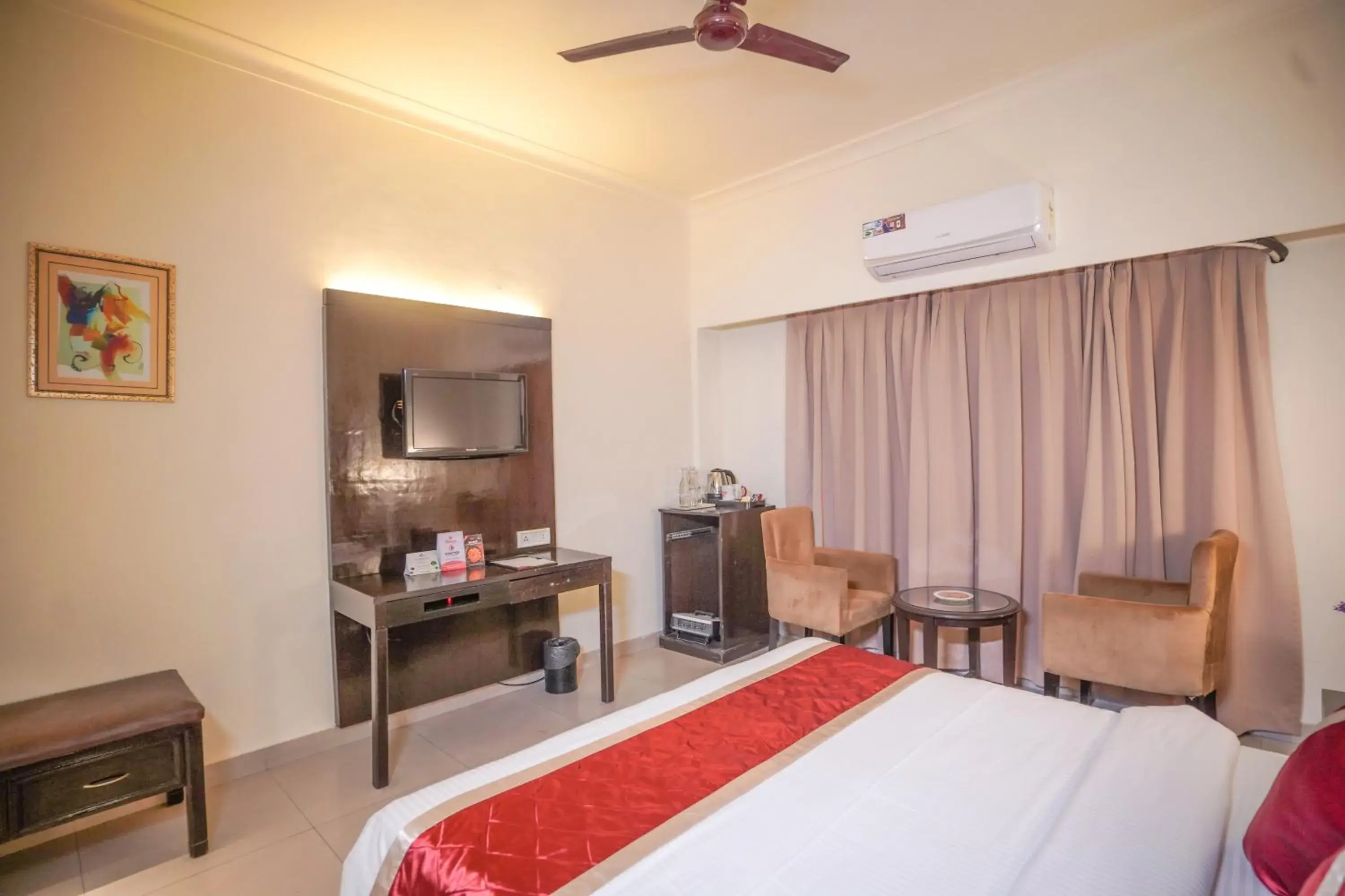 Bed in Hotel Swarn Towers Bed in Hotel Swarn Towers