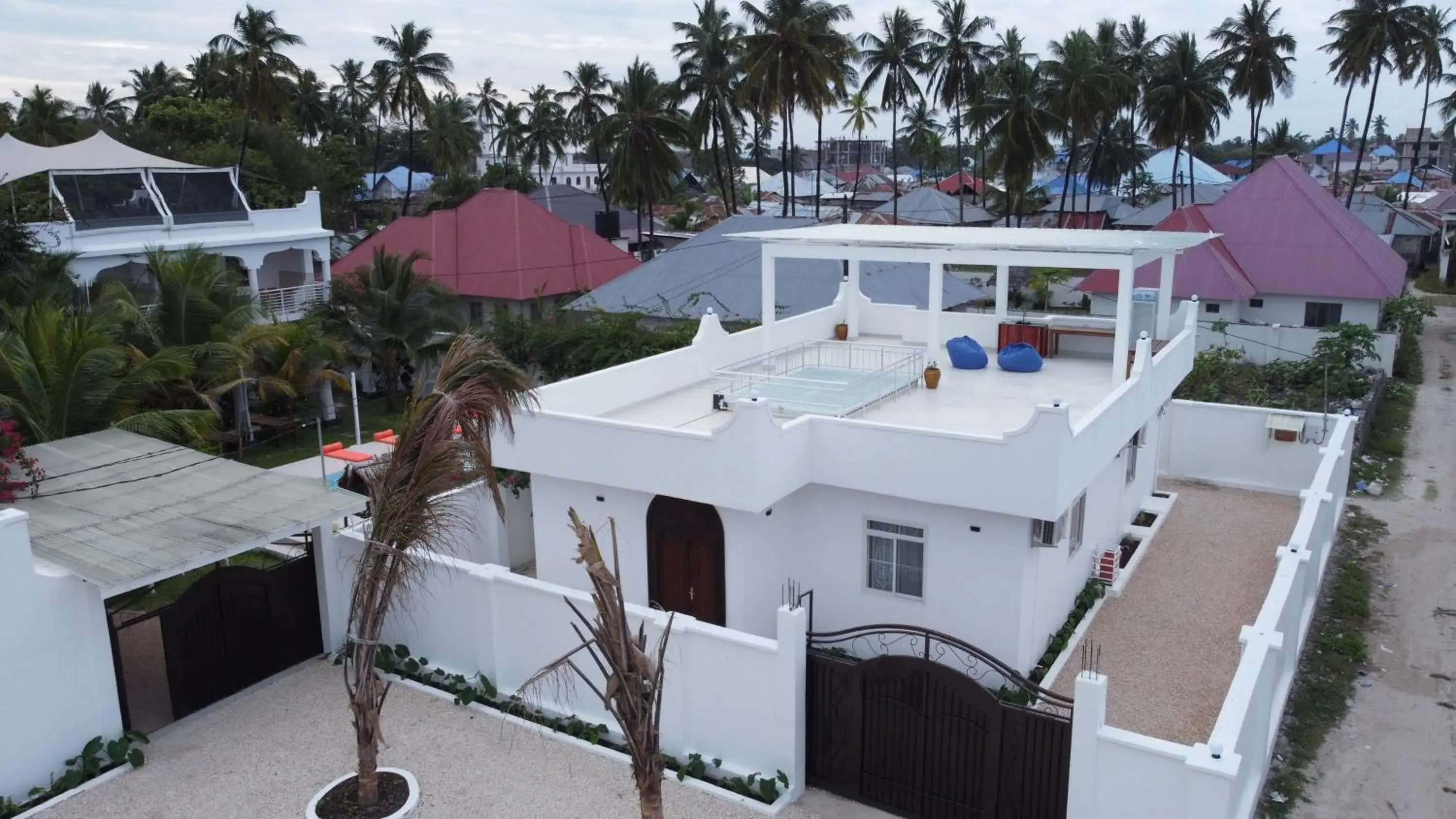 Property building in Paje White House Property building in Paje White House