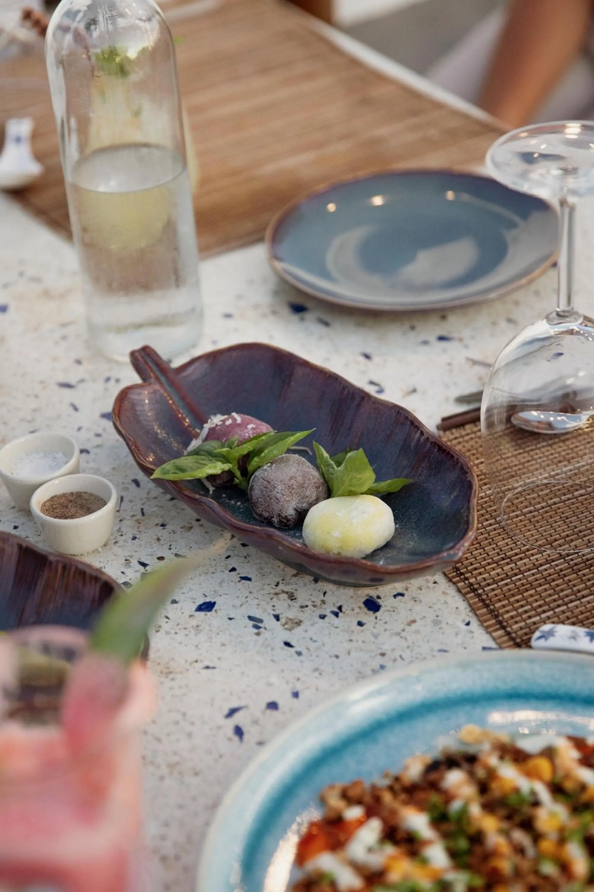 Restaurant/places to eat in Paje White House