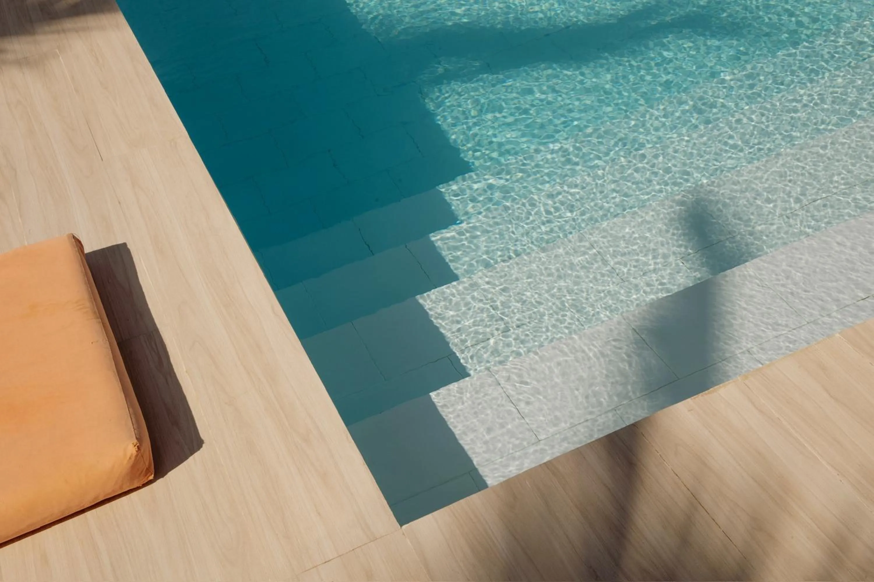 Swimming pool in Paje White House