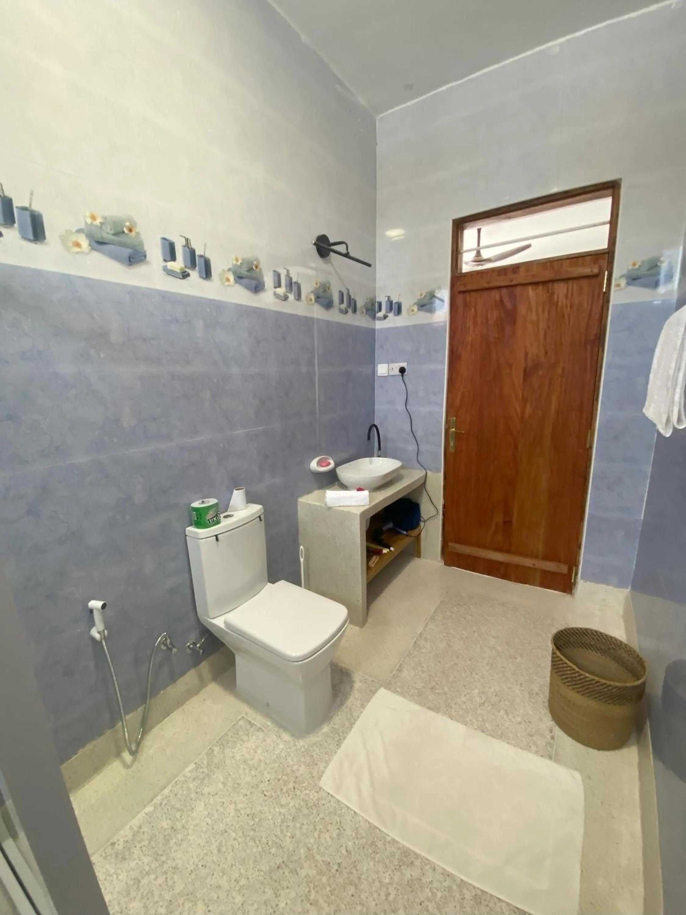 Toilet in Paje White House