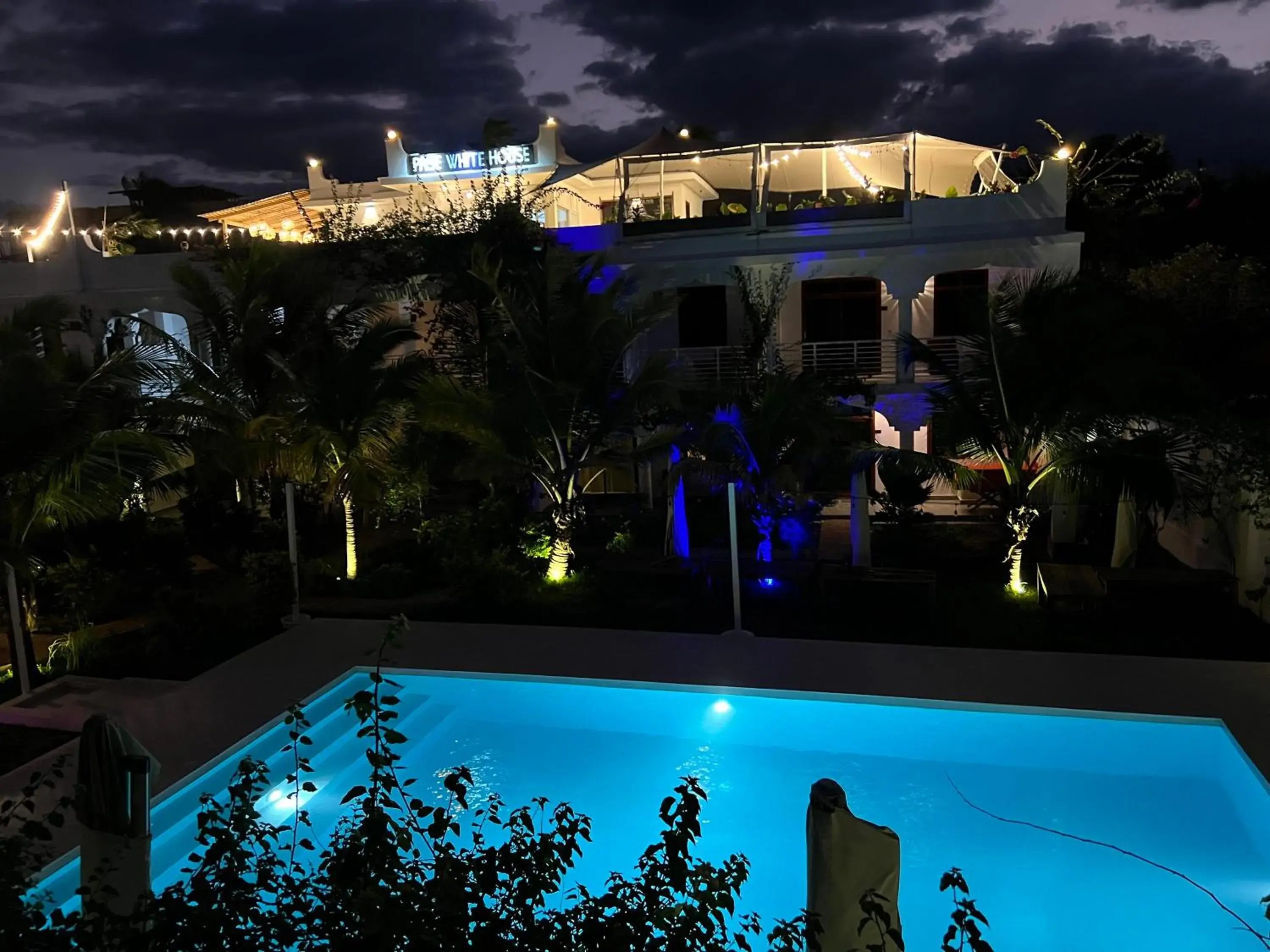 Swimming pool in Paje White House Swimming pool in Paje White House