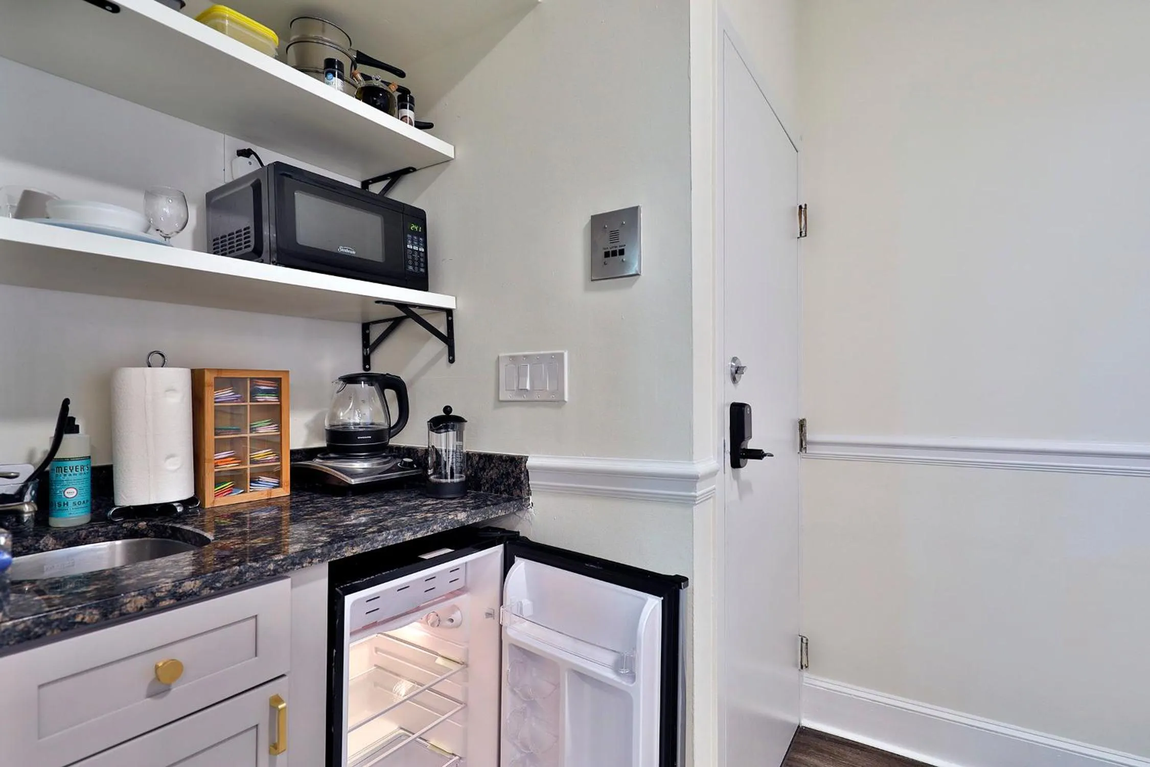 Kitchen or kitchenette in Good Hotels Boston