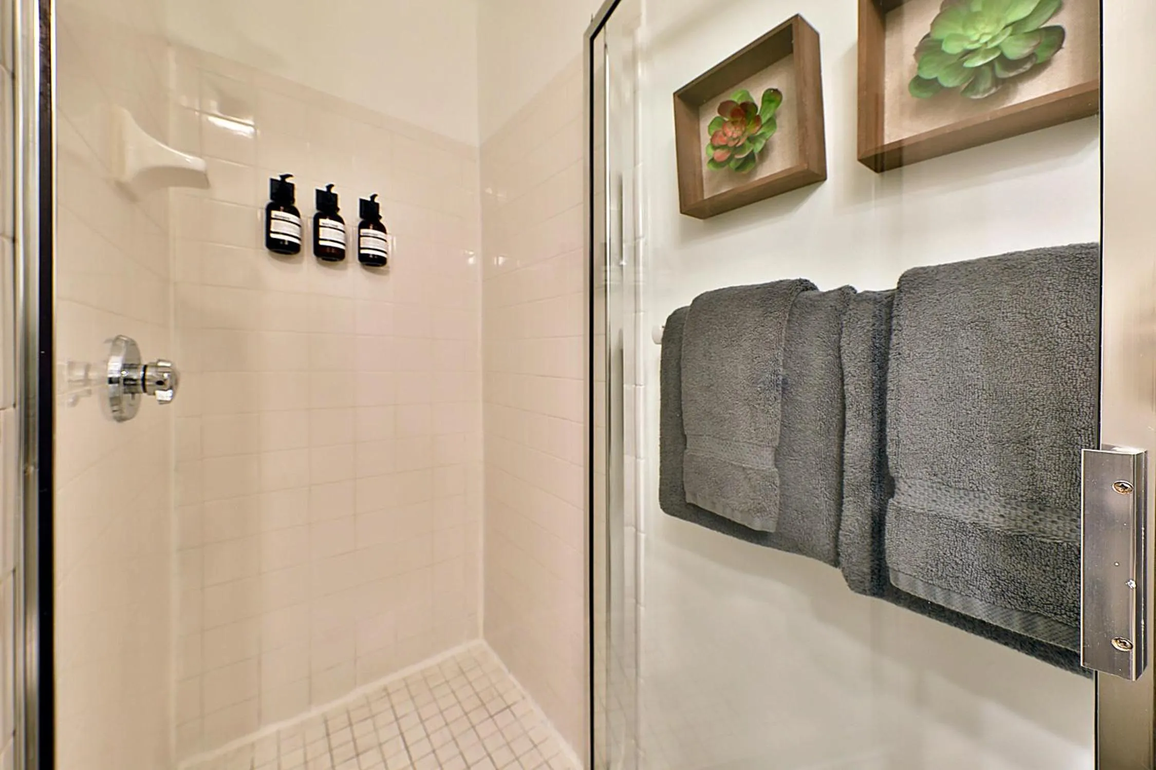 Bathroom in Good Hotels Boston