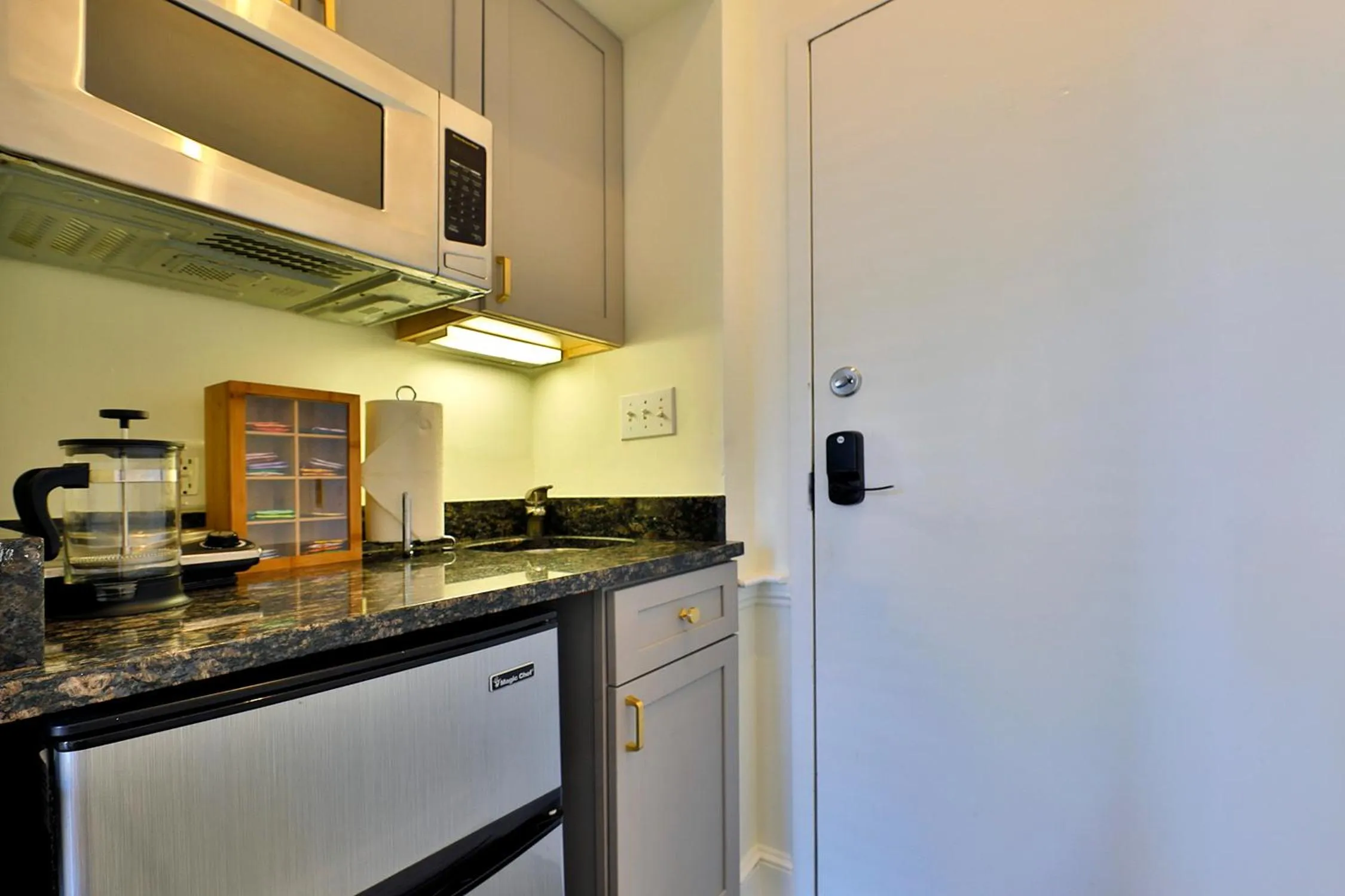 Kitchen or kitchenette in Good Hotels Boston