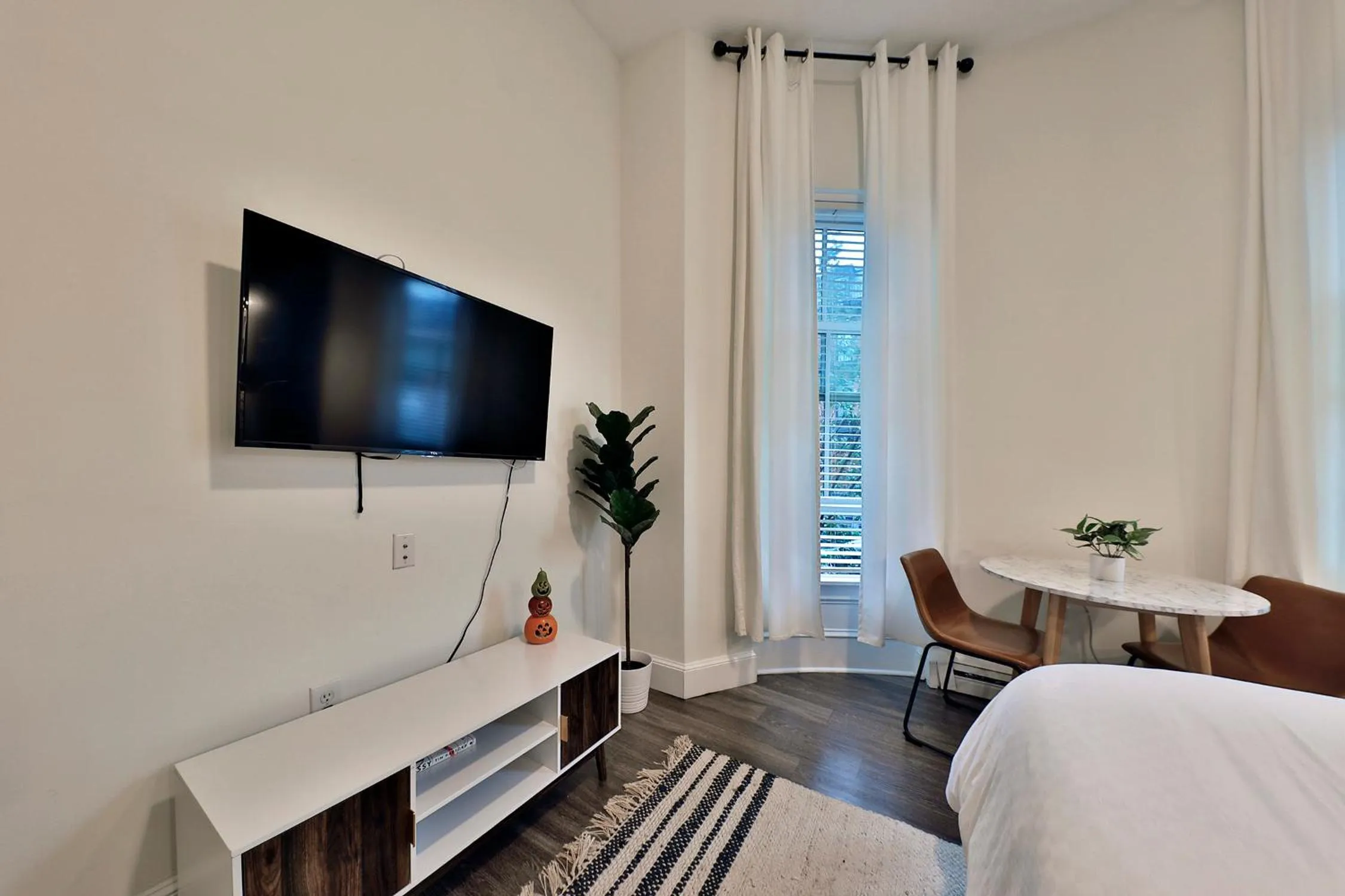 TV and multimedia, Bed in Good Hotels Boston