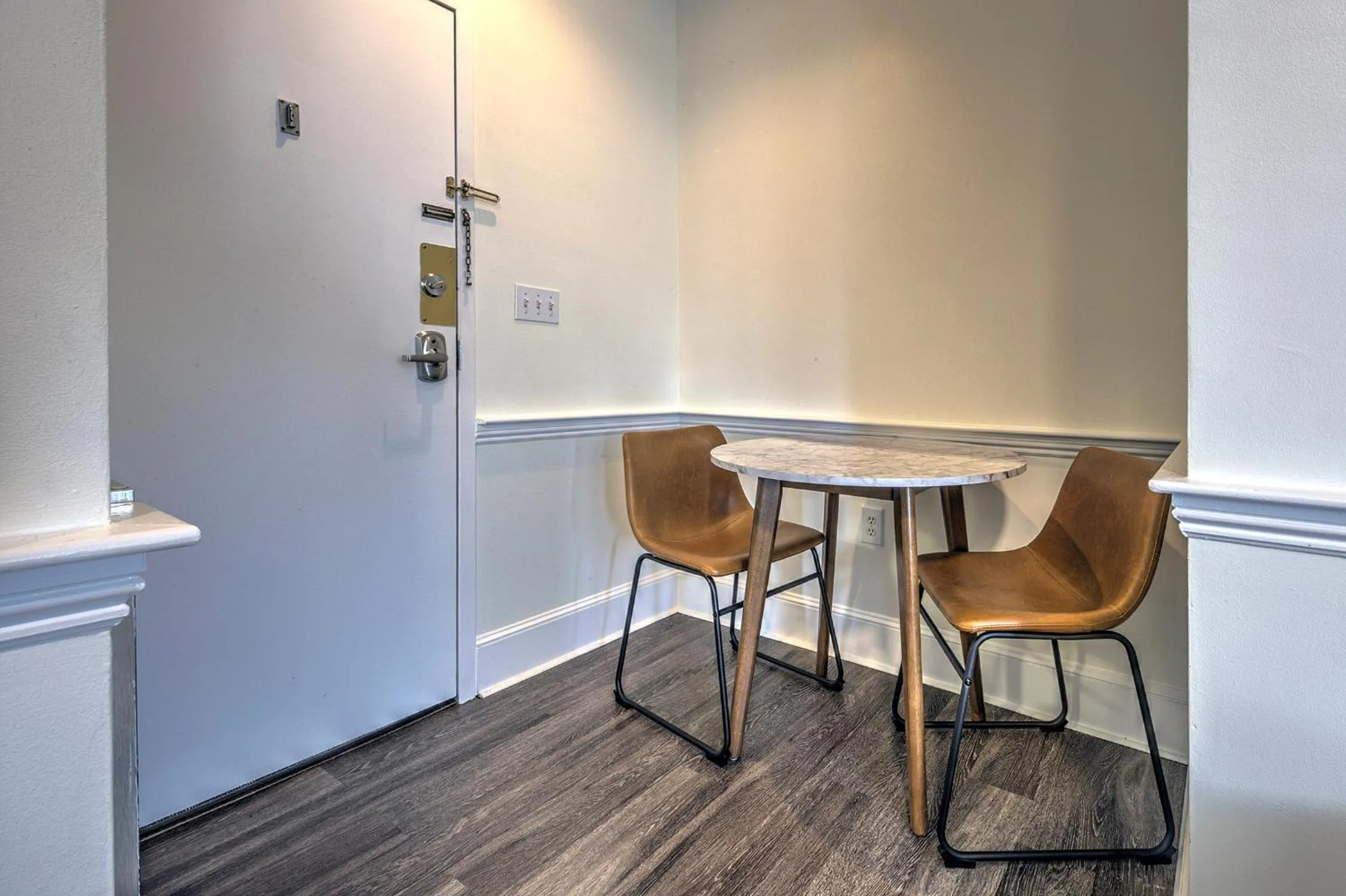 Dining area in Good Hotels Boston