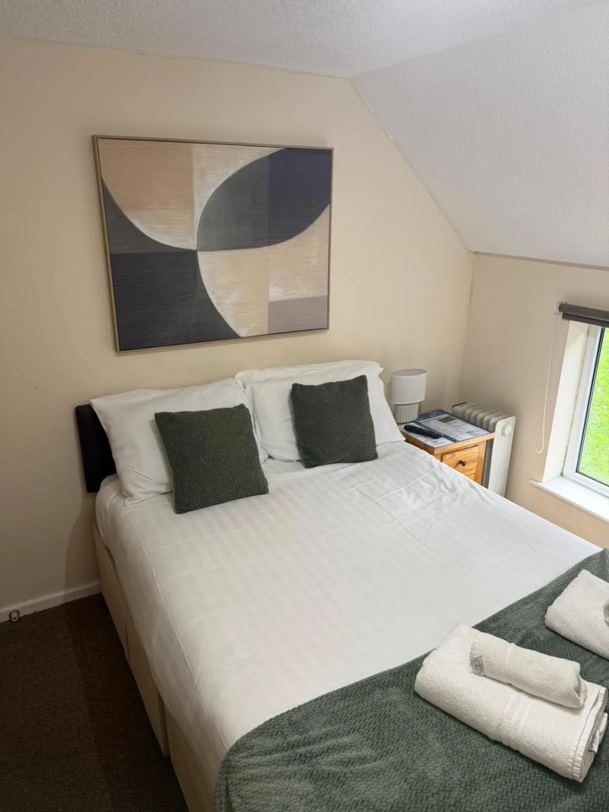 Double Room with Private Bathroom in Half Moon Jackfield