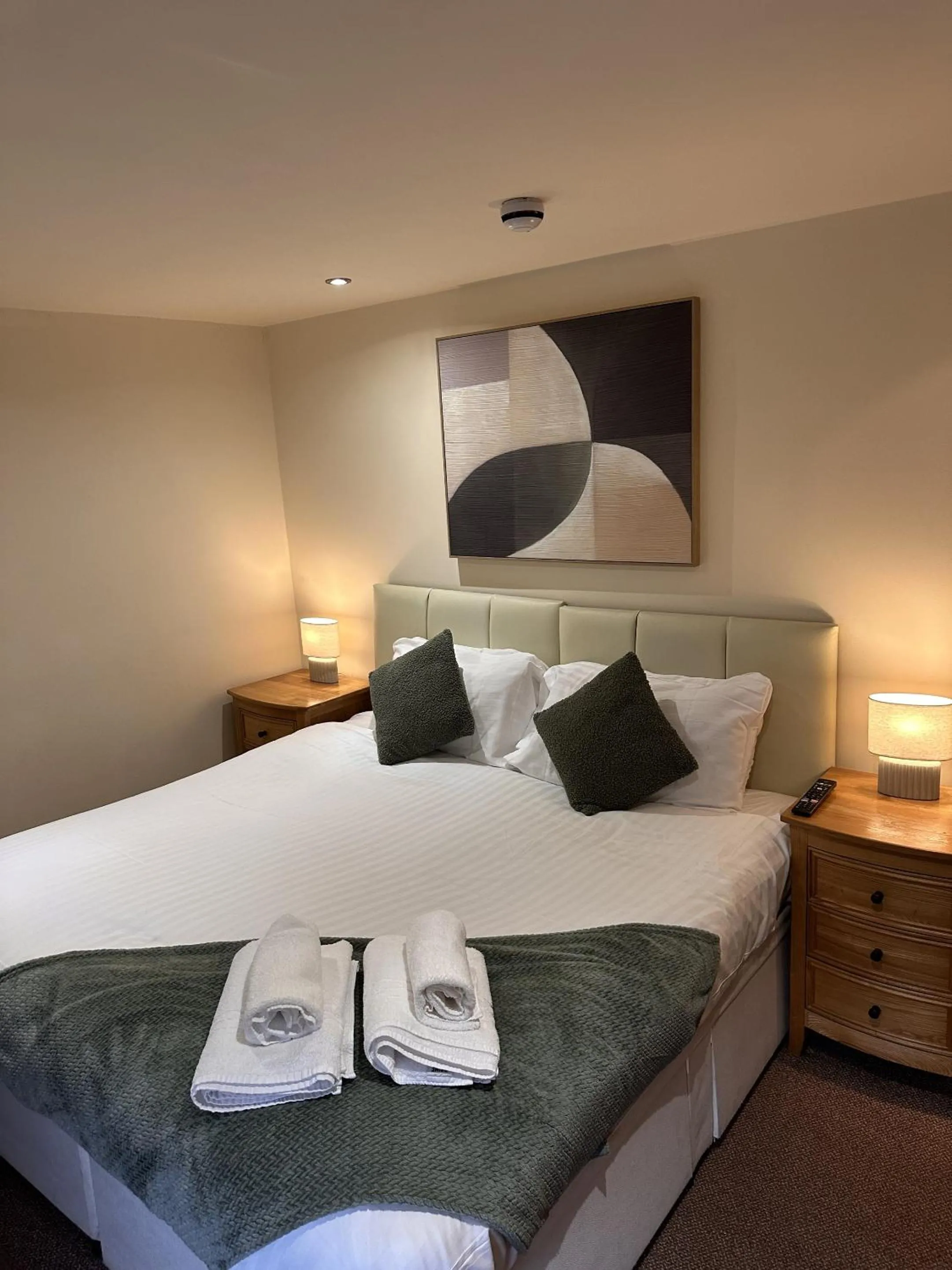Double or Twin Room with Bathroom in Half Moon Jackfield