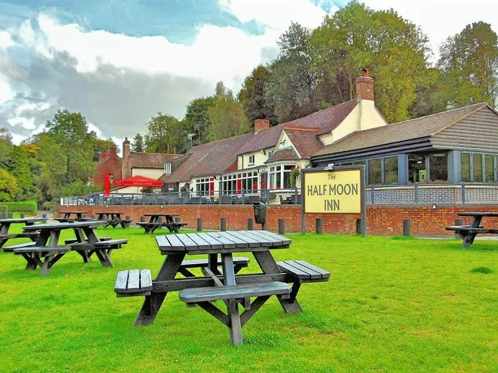 Half Moon Jackfield Half Moon Jackfield