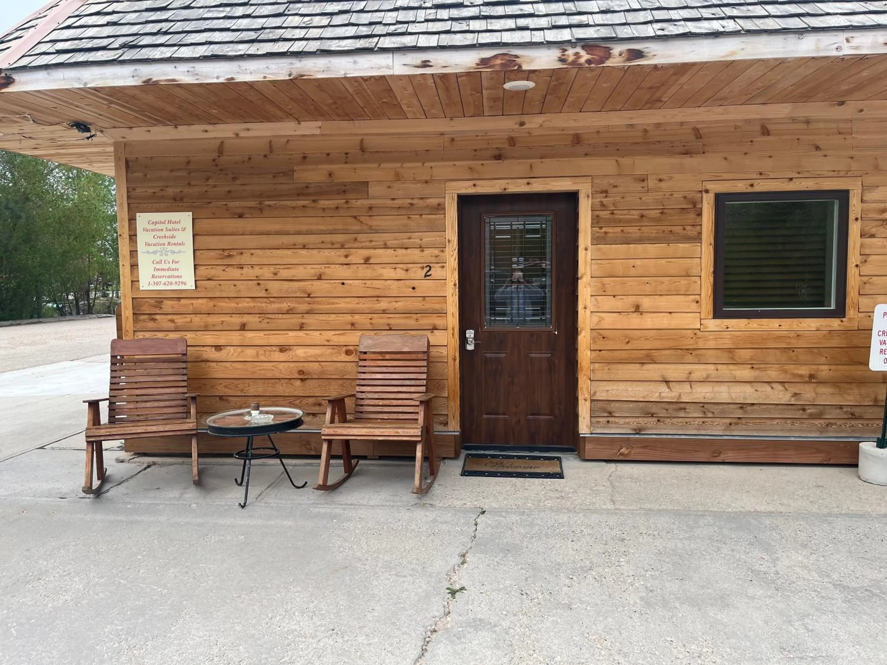 Creekside Downtown Vacation Suites, Only Adults 25 or older