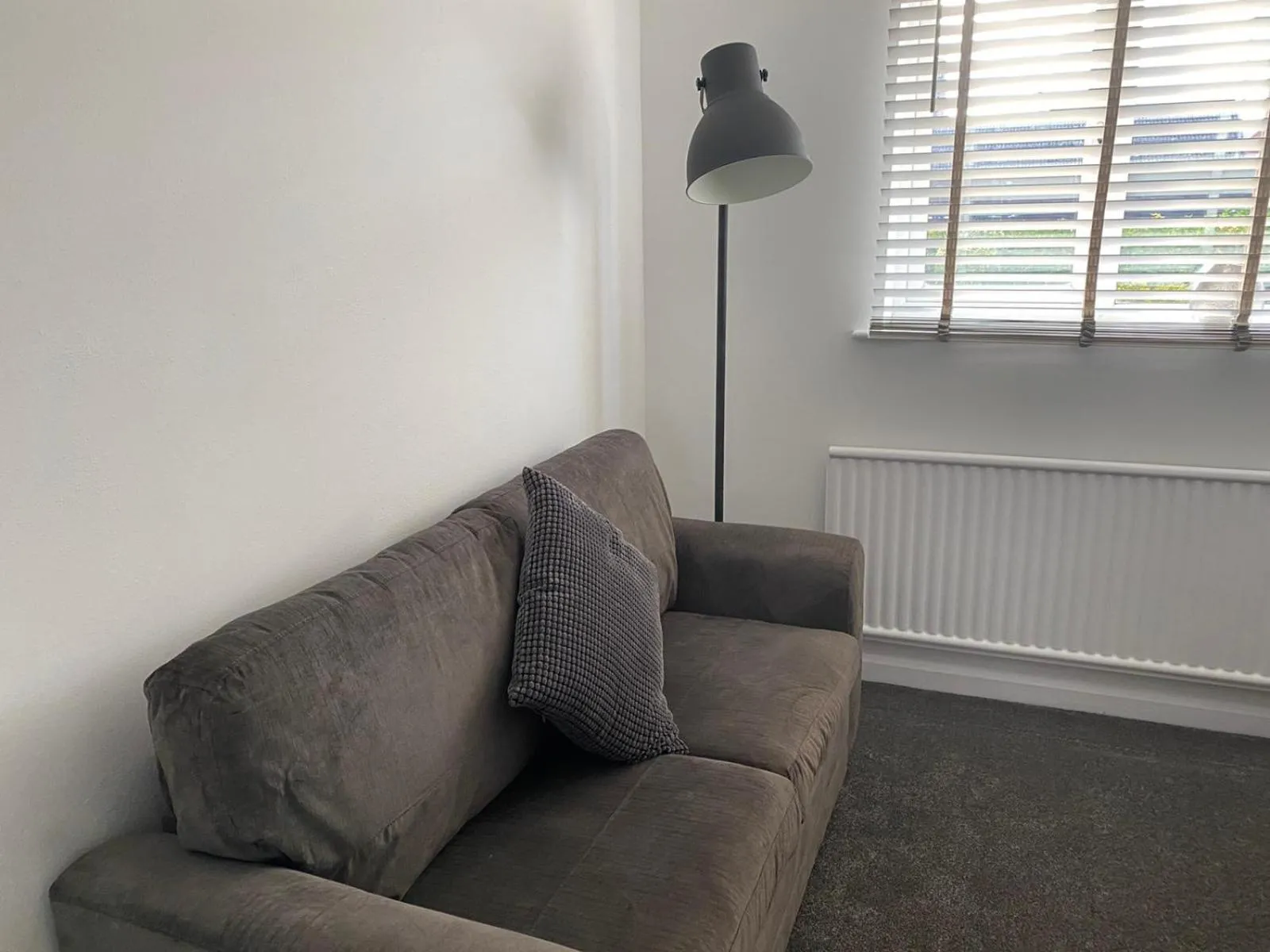 Communal lounge/ TV room in Riverside Park Ground Floor Apt 1 BR Parking St Neots