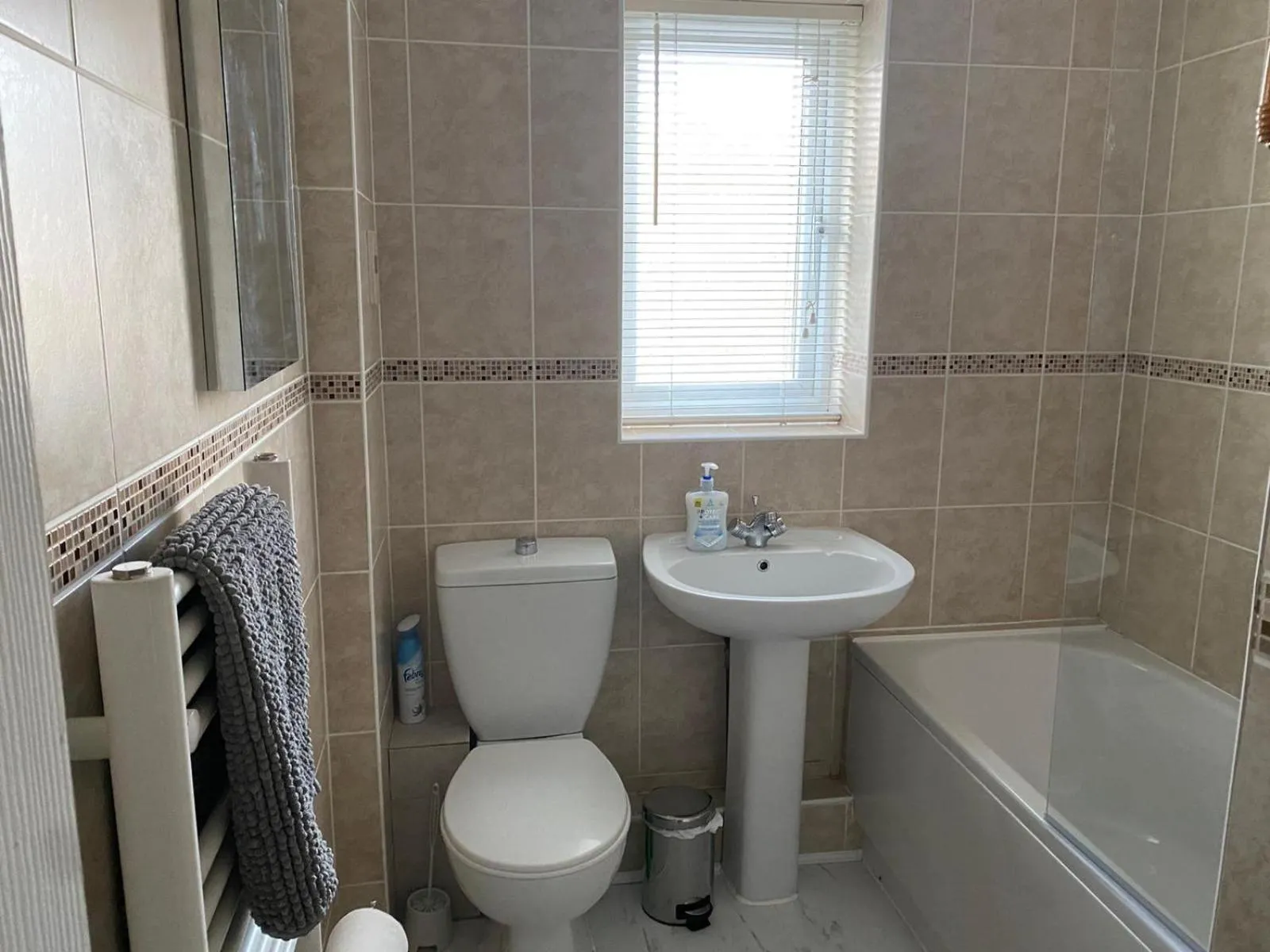 Riverside Park Ground Floor Apt 1 BR Parking St Neots