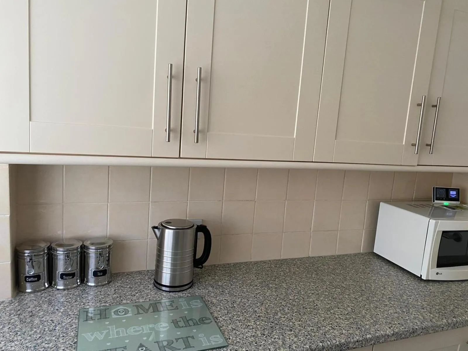 Riverside Park Ground Floor Apt 1 BR Parking St Neots