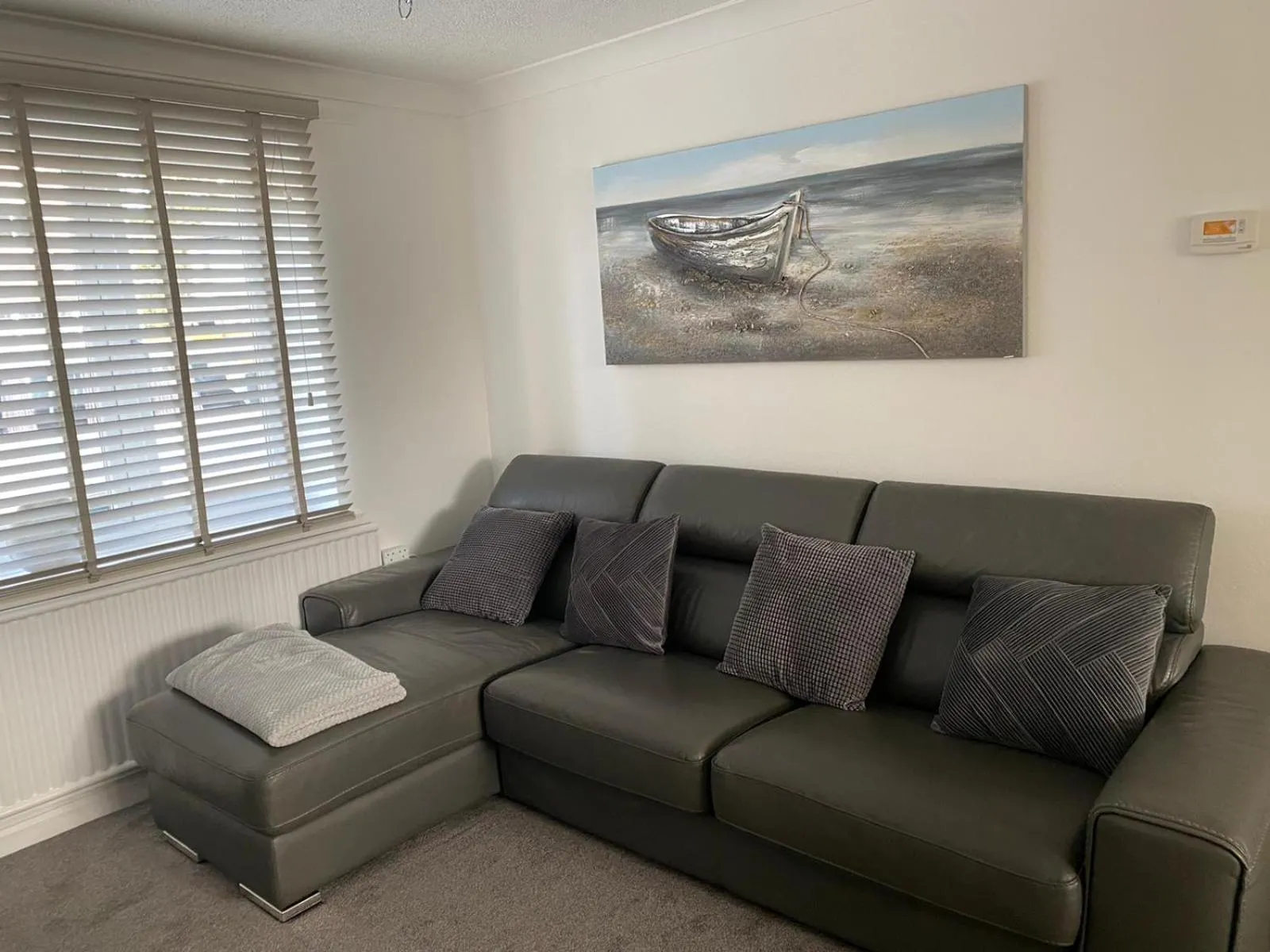 Communal lounge/ TV room in Riverside Park Ground Floor Apt 1 BR Parking St Neots