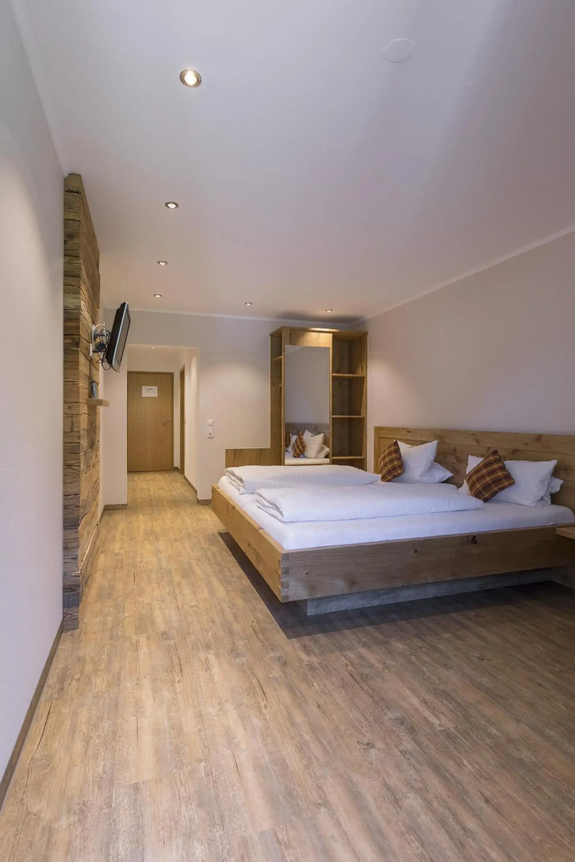 Double Room with Private Bathroom - single occupancy in Landgasthaus Grüner Baum Double Room with Private Bathroom - single occupancy in Landgasthaus Grüner Baum