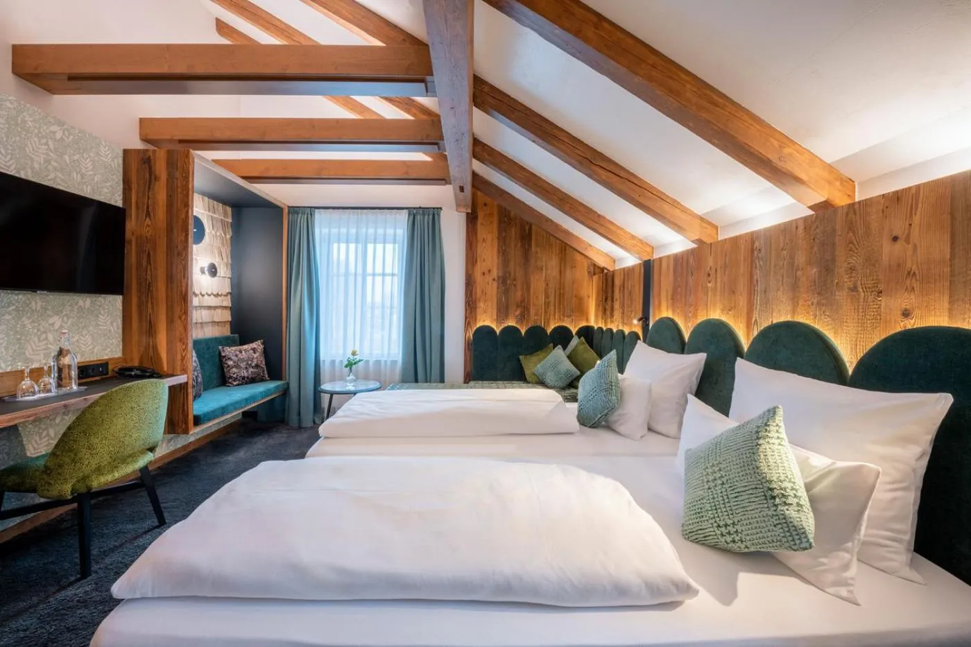 Photo of the whole room, Bed in Hotel Schäfflerwirt