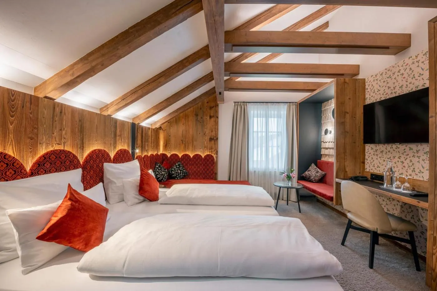 Photo of the whole room, Bed in Hotel Schäfflerwirt