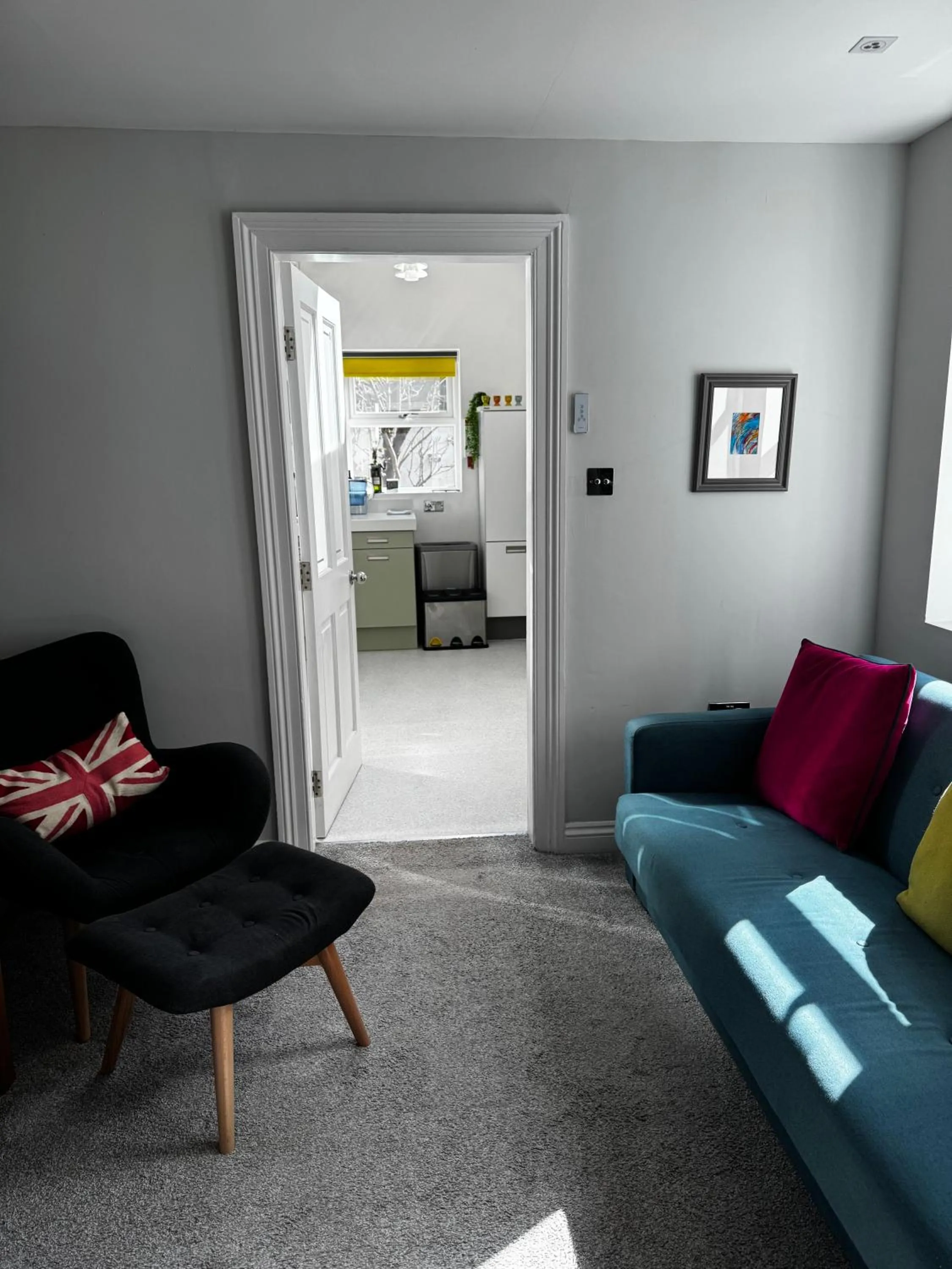 Courtyard Mews - 2 large en suite bedrooms, Garden - Harrogate Holiday Apartments
