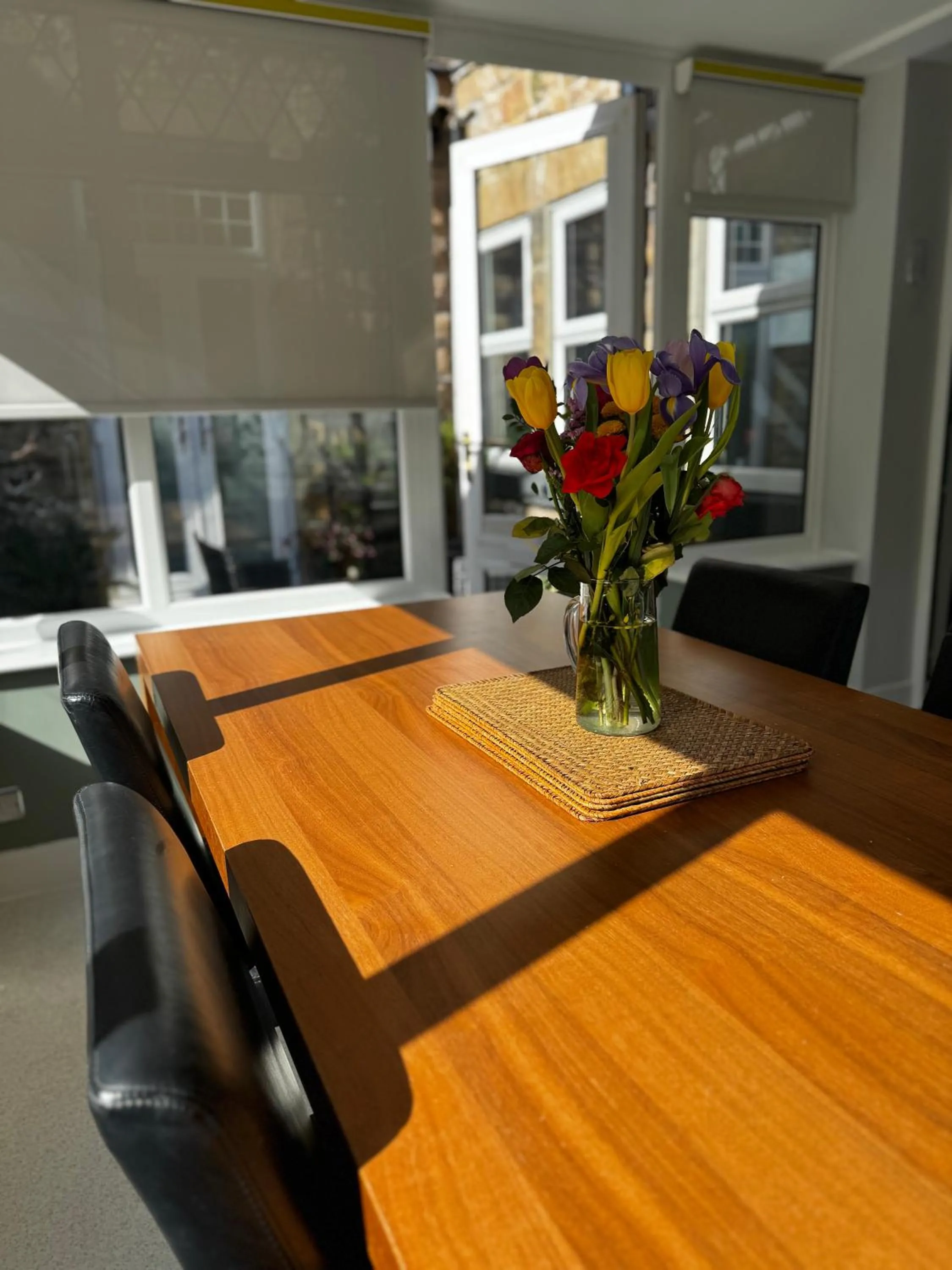 Courtyard Mews - 2 large en suite bedrooms, Garden - Harrogate Holiday Apartments