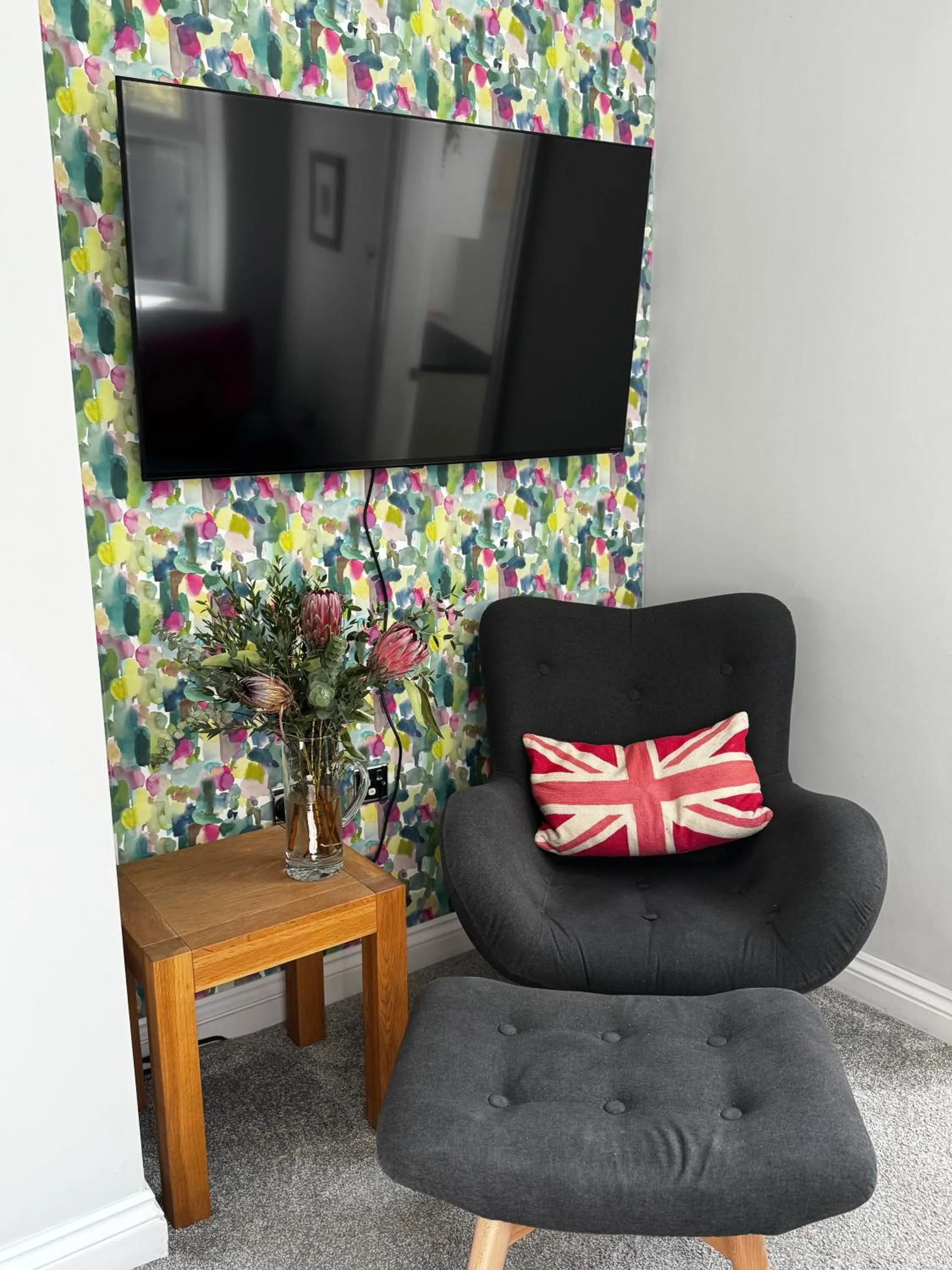Courtyard Mews - 2 large en suite bedrooms, Garden - Harrogate Holiday Apartments