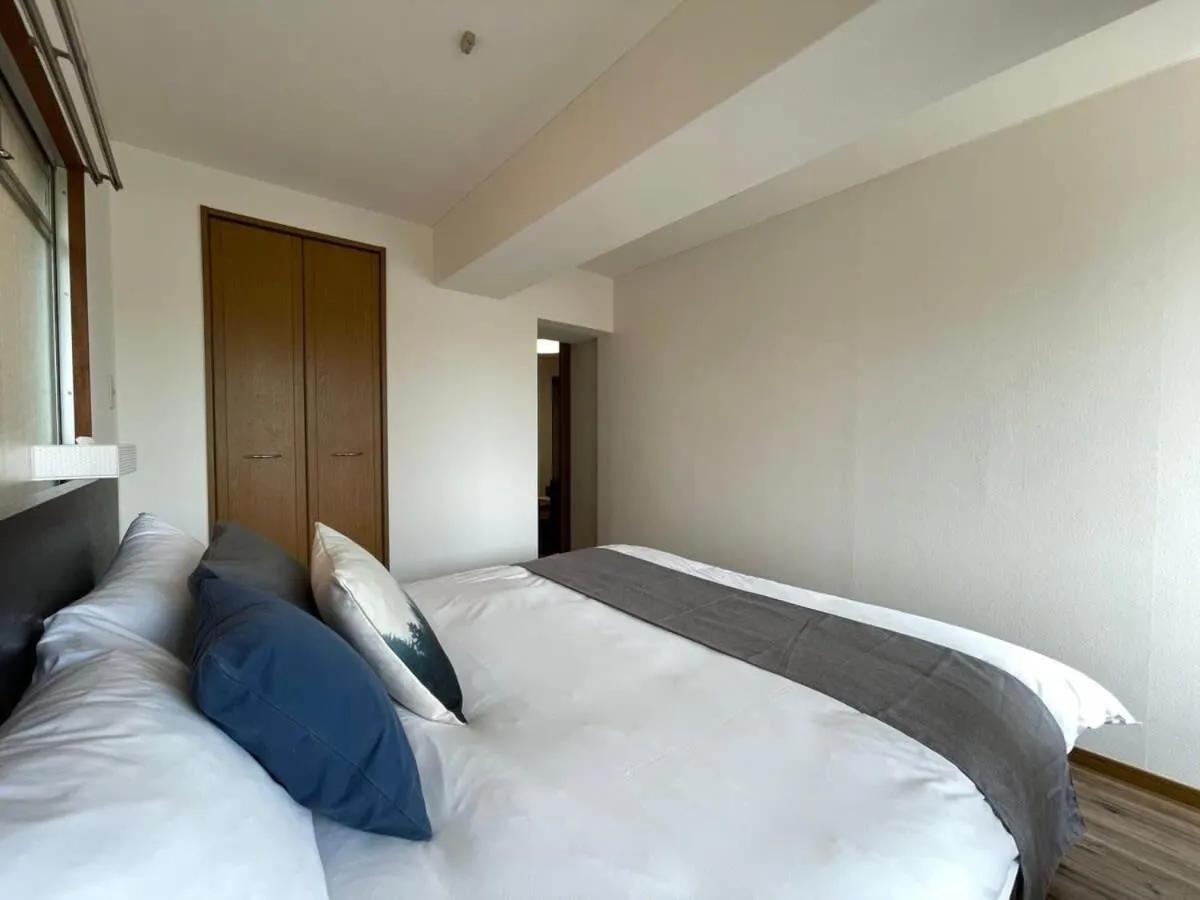 b hotel Dai3Himawari - 2BR good for 6PPL overlooking Peace Park with WIFI!