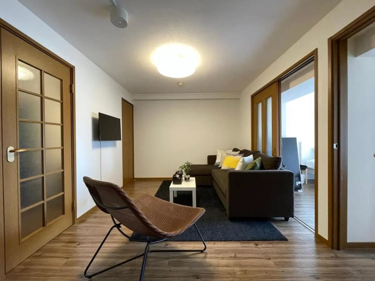 b hotel Dai3Himawari - 2BR good for 6PPL overlooking Peace Park with WIFI!