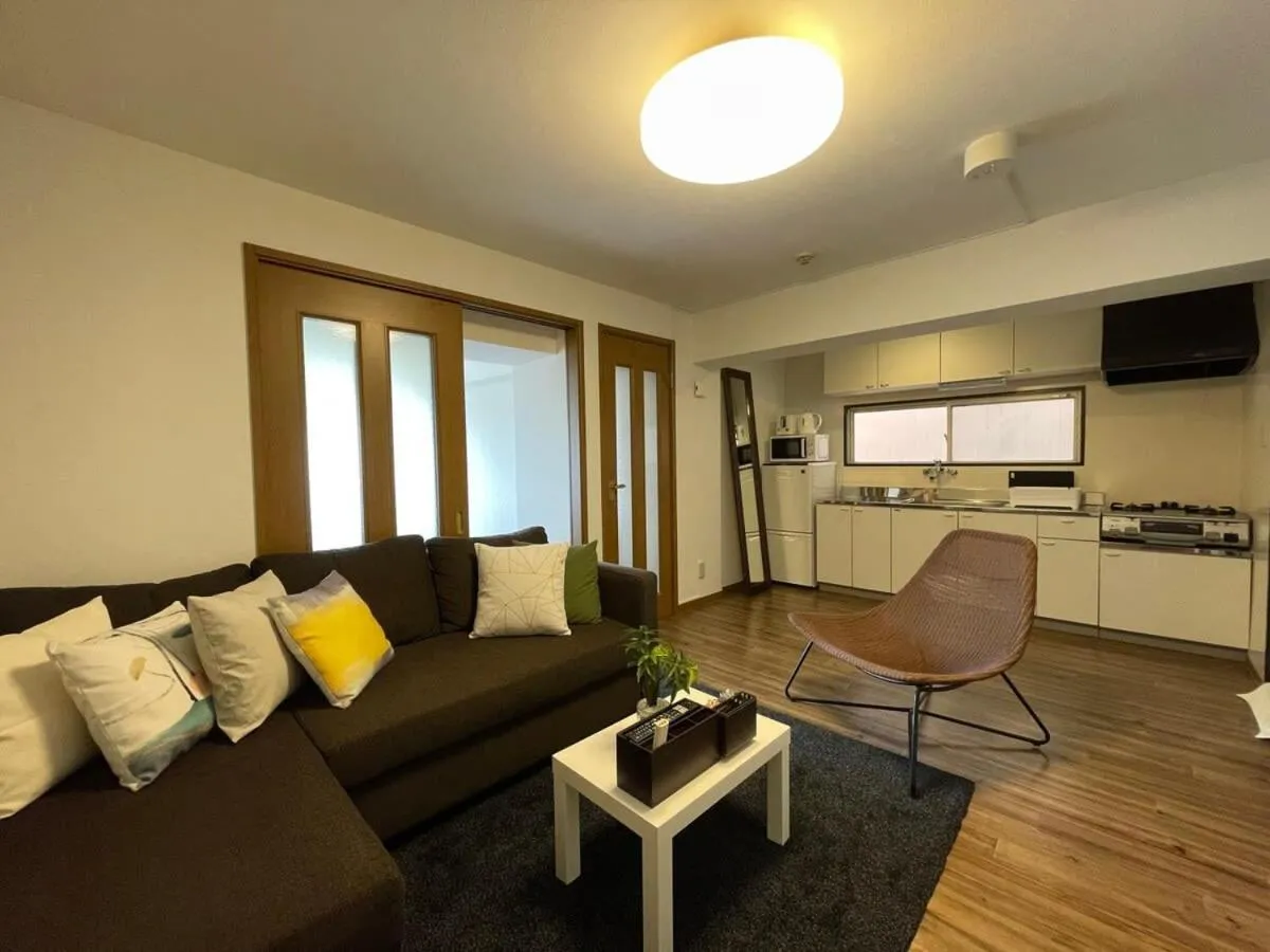 b hotel Dai3Himawari - 2BR good for 6PPL overlooking Peace Park with WIFI!