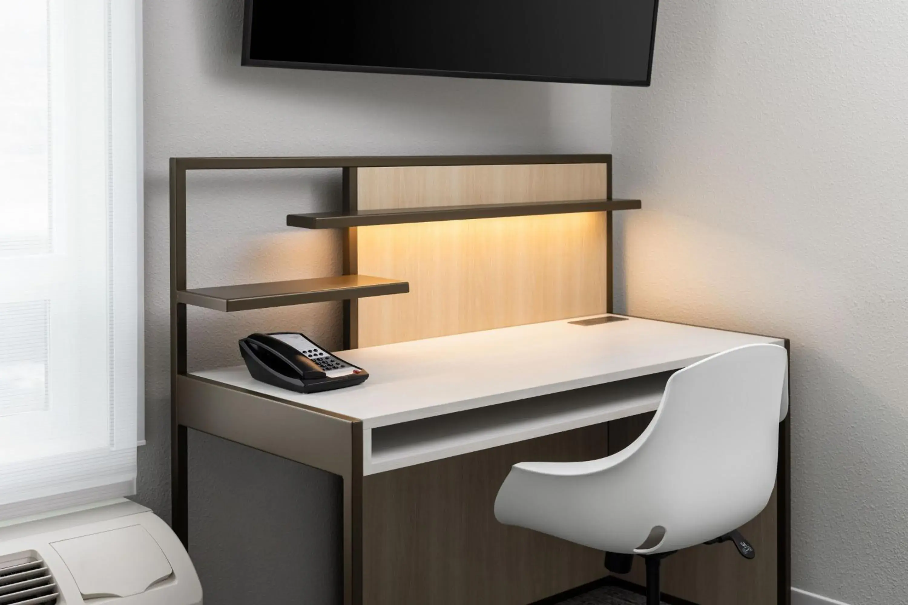 Queen Studio with Balcony and Lake View in TownePlace Suites by Marriott West Kelowna Queen Studio with Balcony and Lake View in TownePlace Suites by Marriott West Kelowna