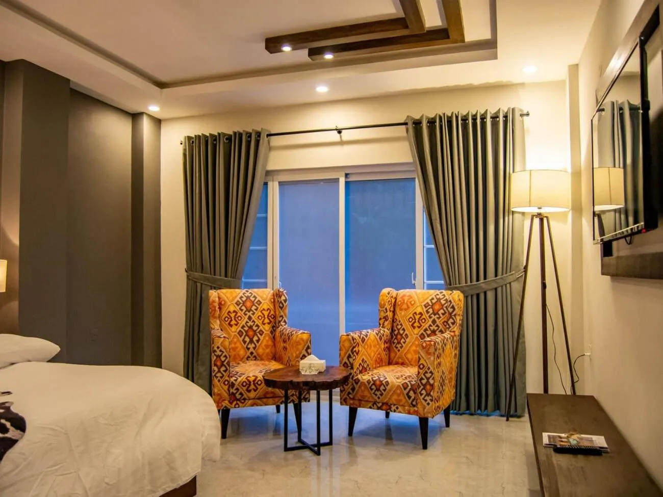 The Roomy Lodge, Murree