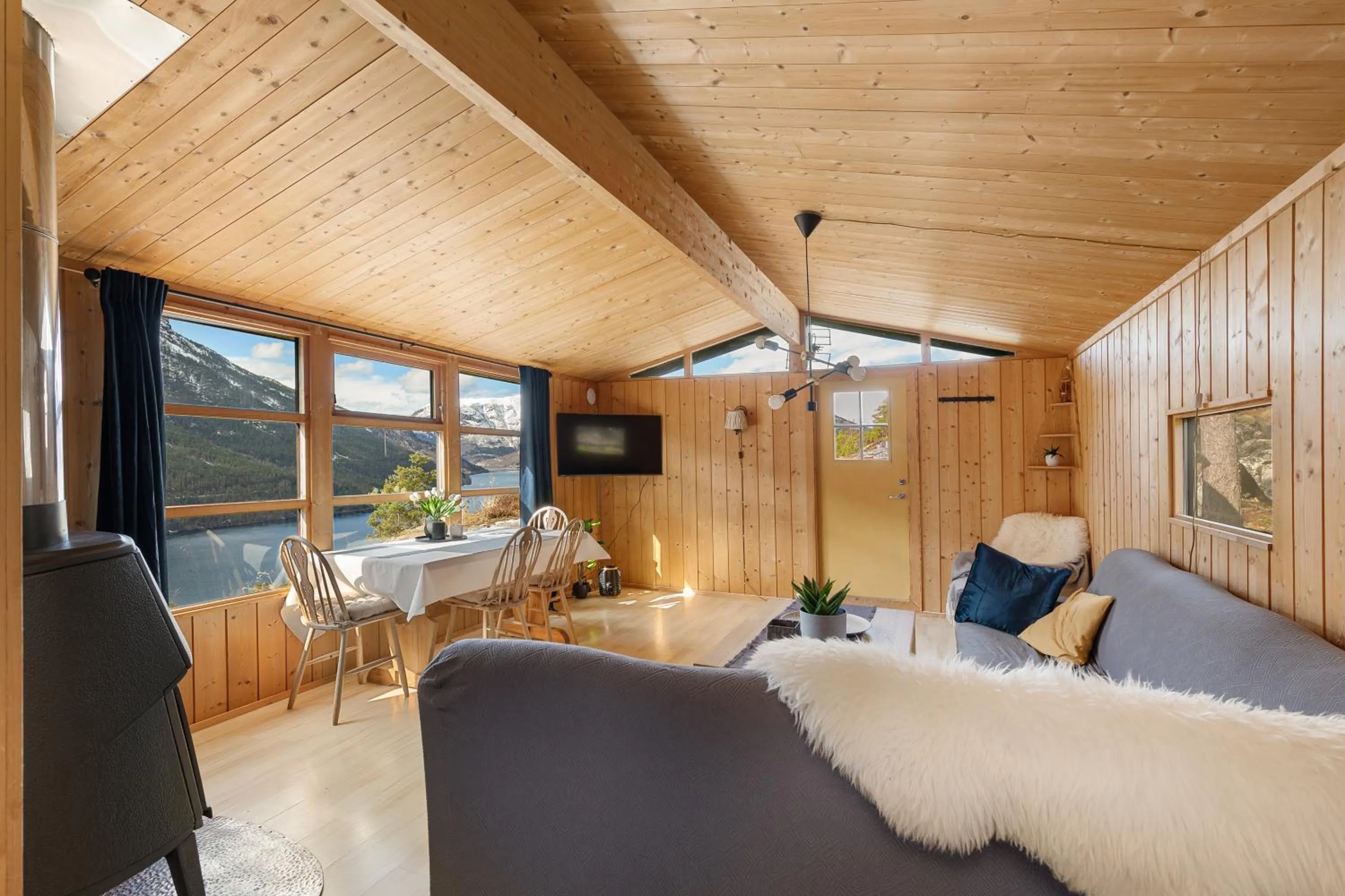 Lem Cabins