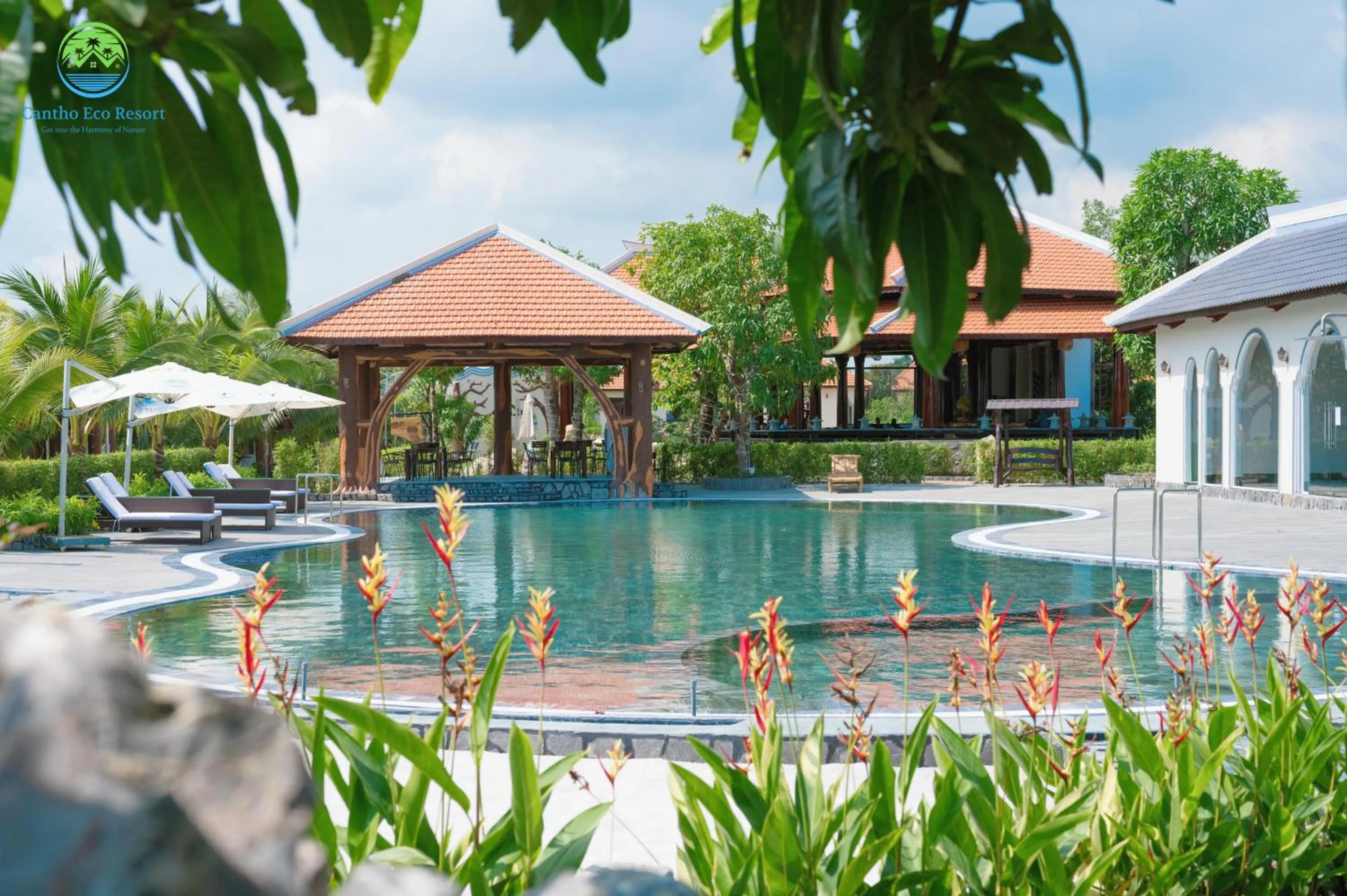 Swimming pool in Cantho Eco Resort