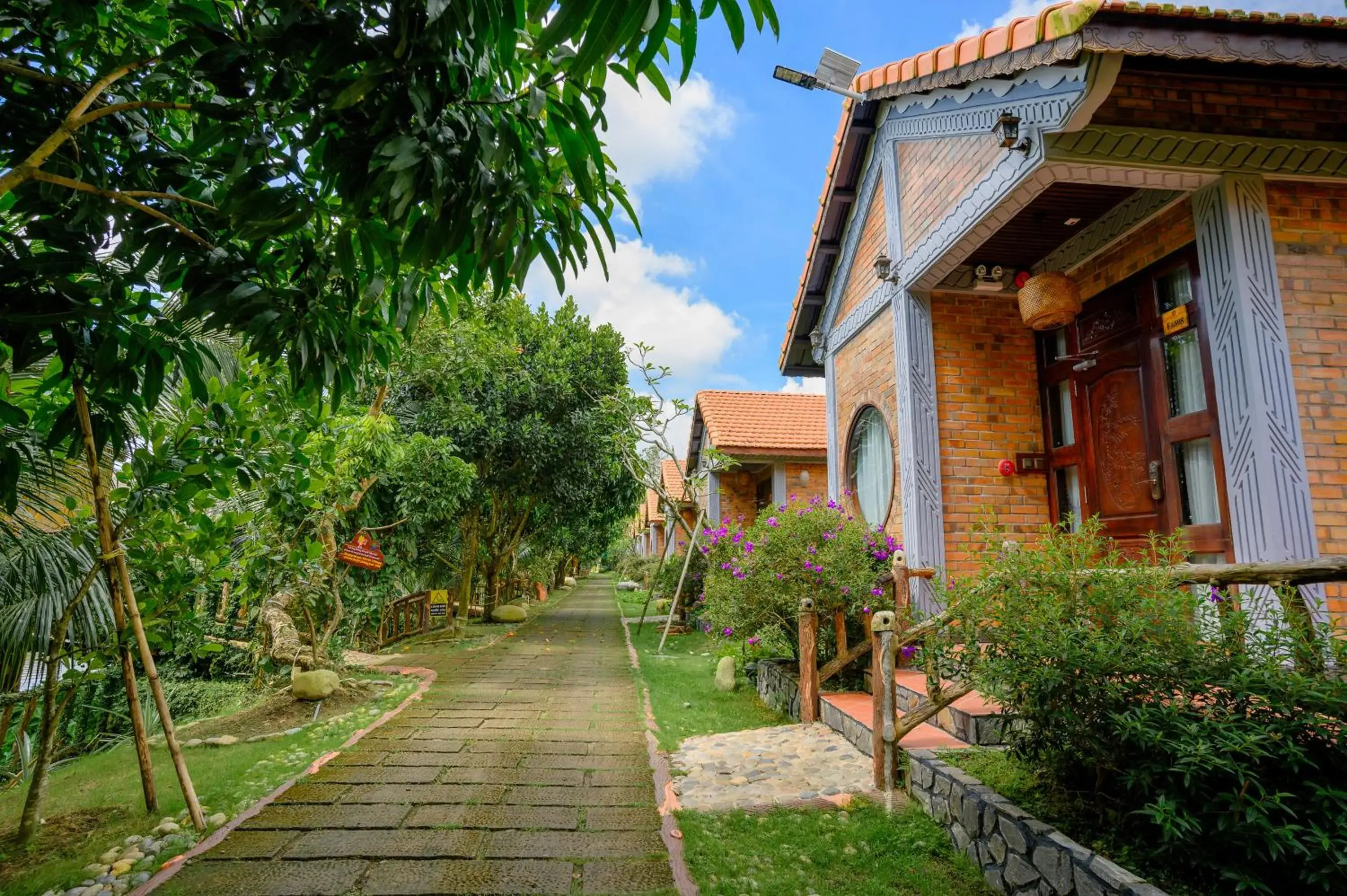 Bungalow with Garden View in Cantho Eco Resort Bungalow with Garden View in Cantho Eco Resort