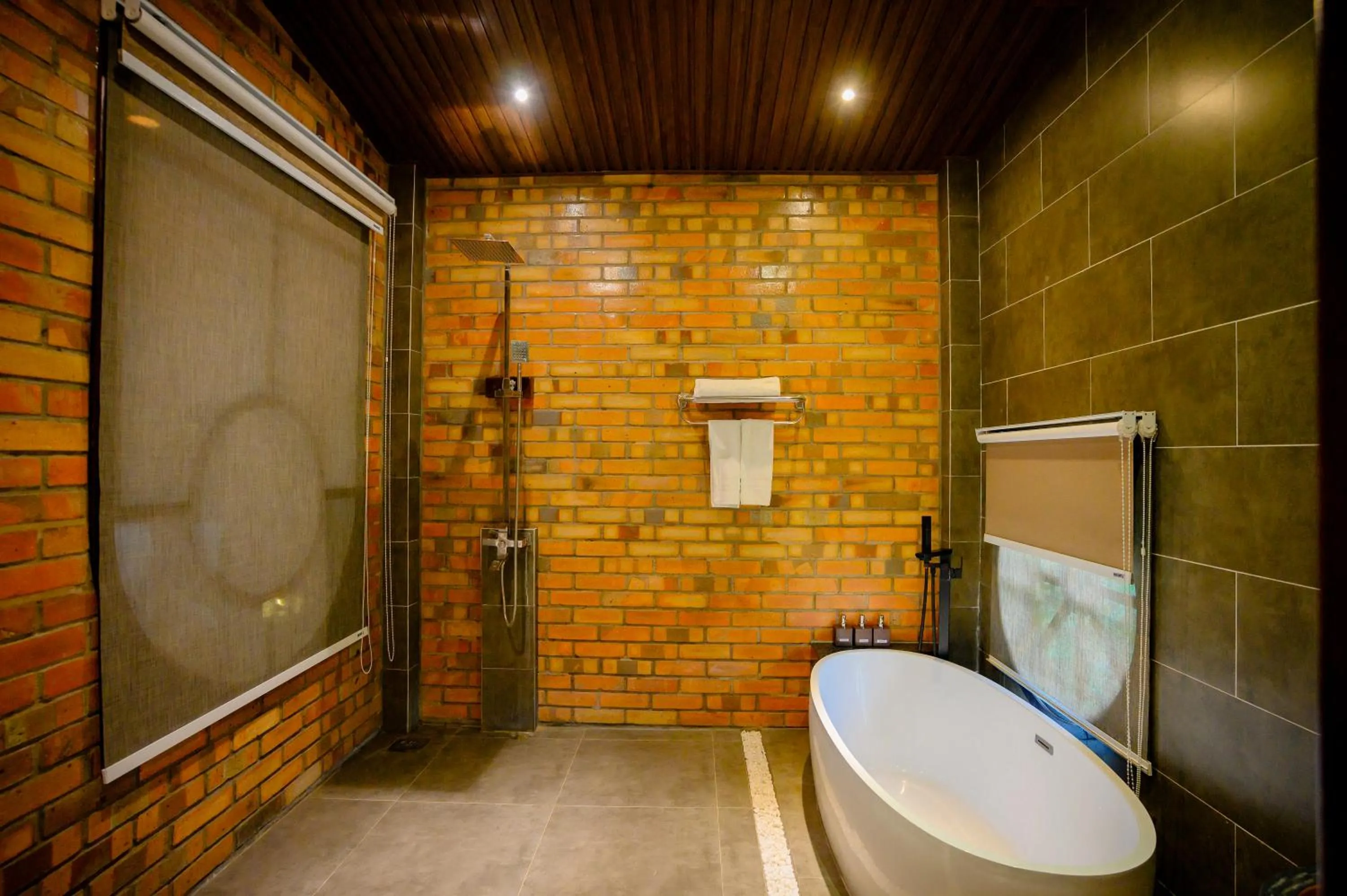 Shower in Cantho Eco Resort