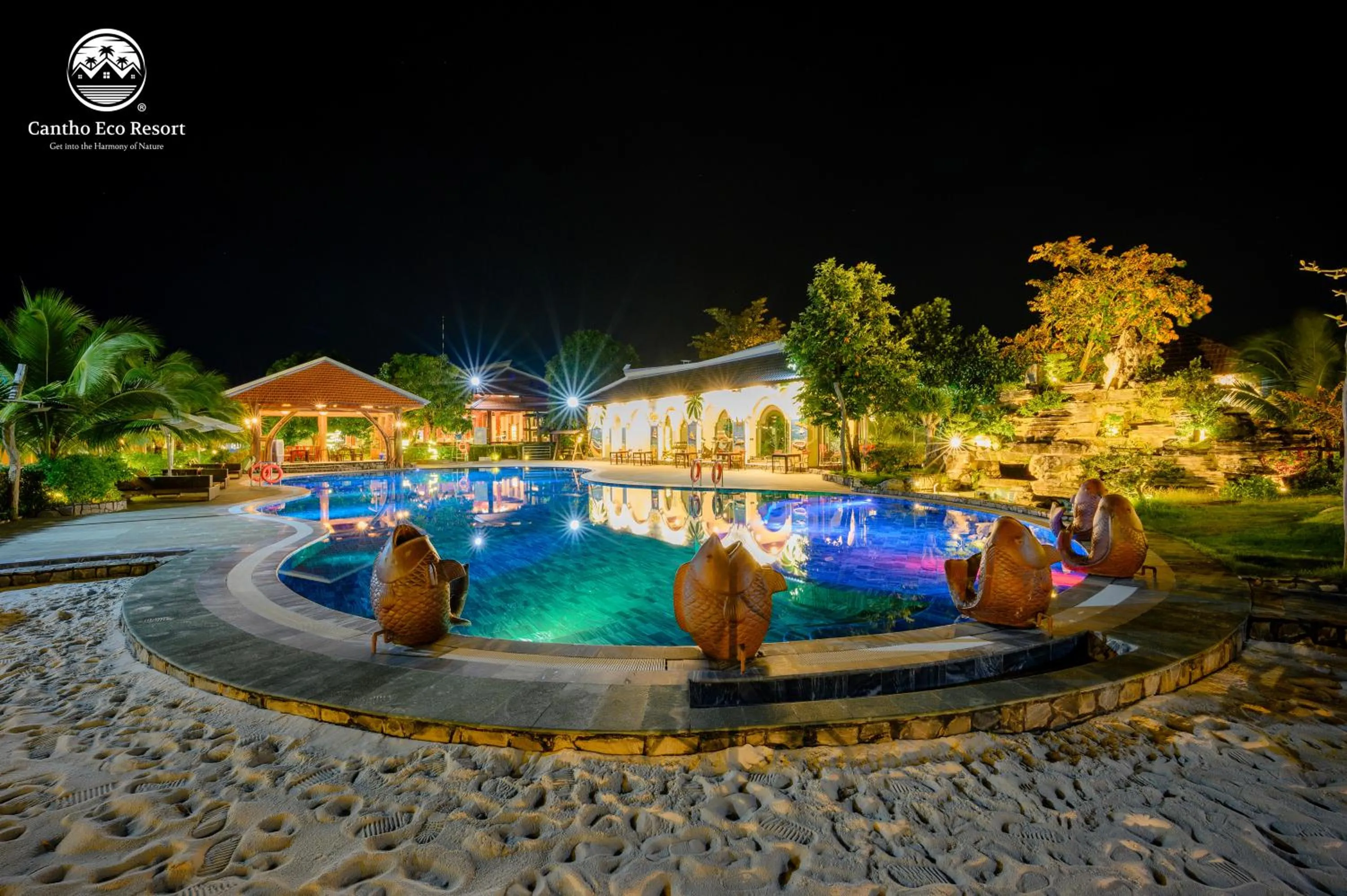 Swimming pool in Cantho Eco Resort