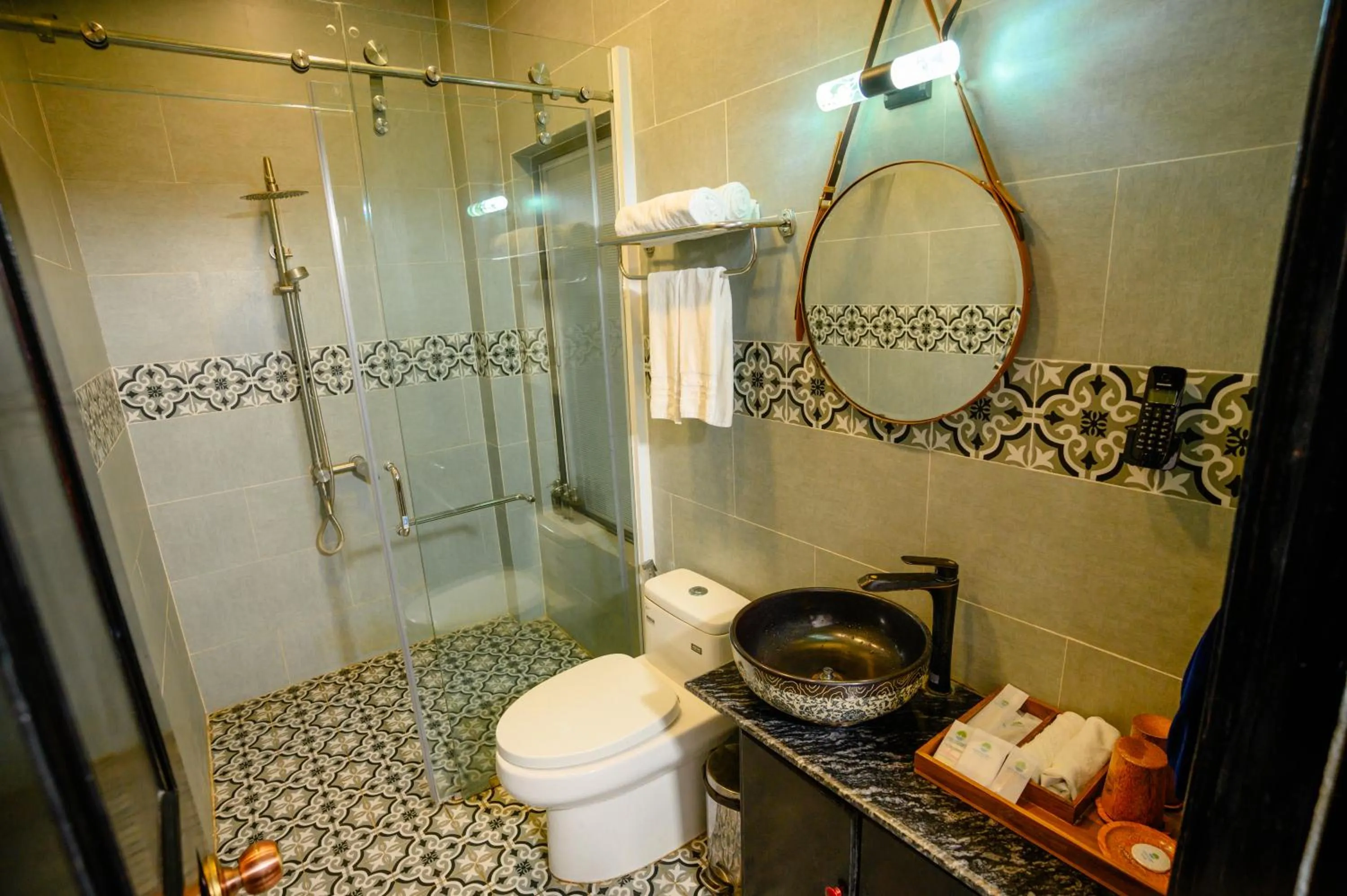 Shower in Cantho Eco Resort